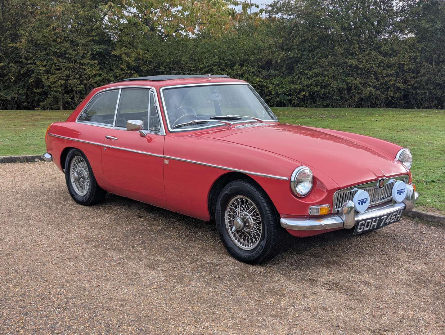 <p>1970 MG B GT</p>
