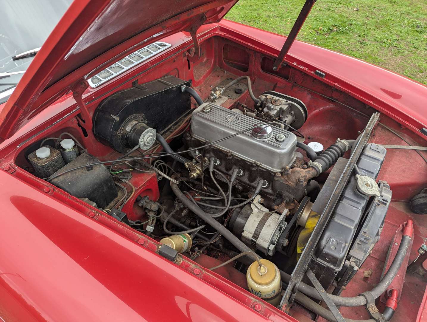 <p>1970 MG B GT</p>