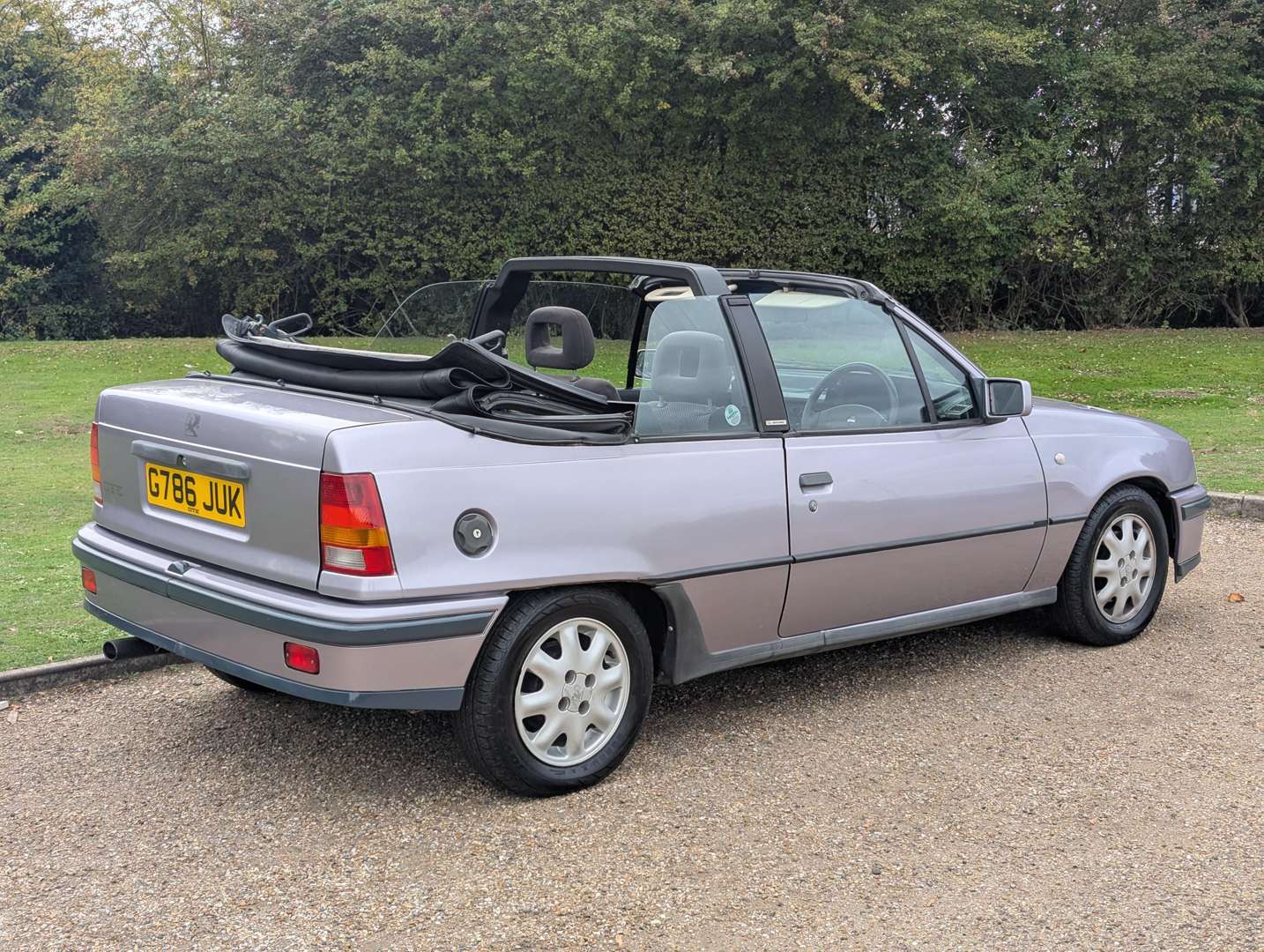 <p>1990 VAUXHALL ASTRA GTE CONVERTIBLE</p>