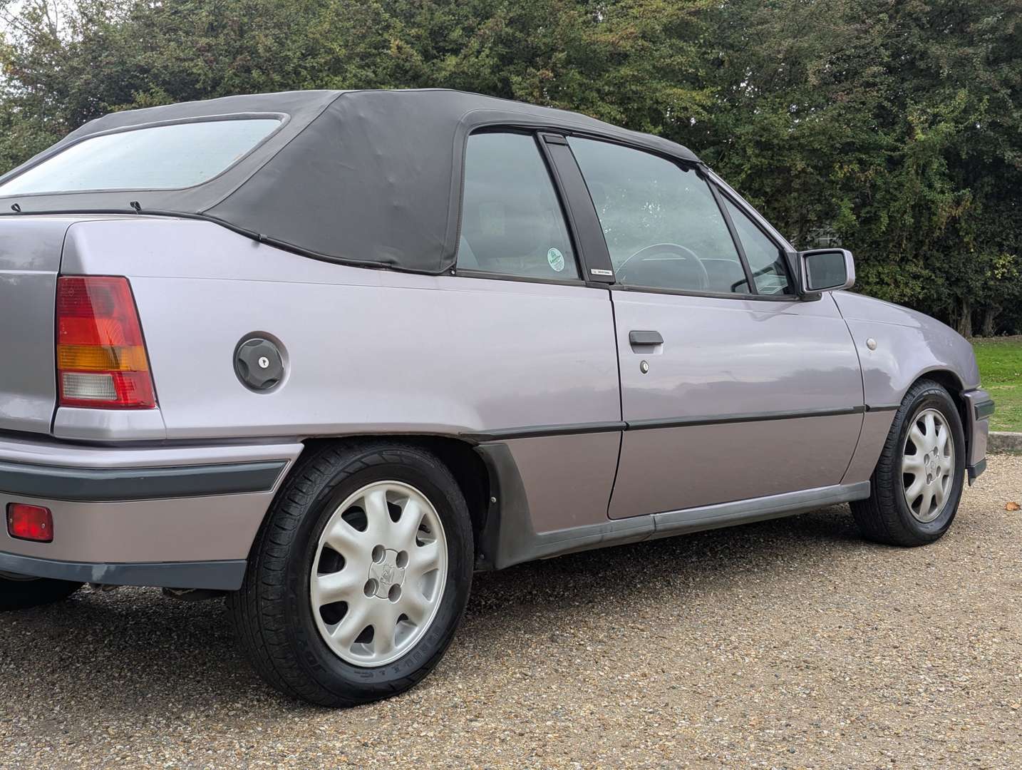 <p>1990 VAUXHALL ASTRA GTE CONVERTIBLE</p>