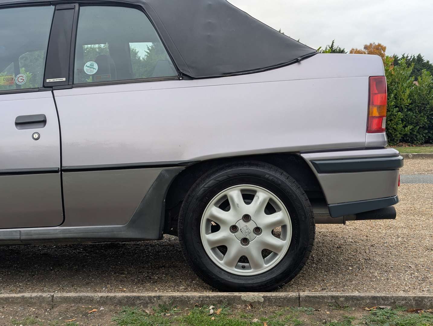 <p>1990 VAUXHALL ASTRA GTE CONVERTIBLE</p>