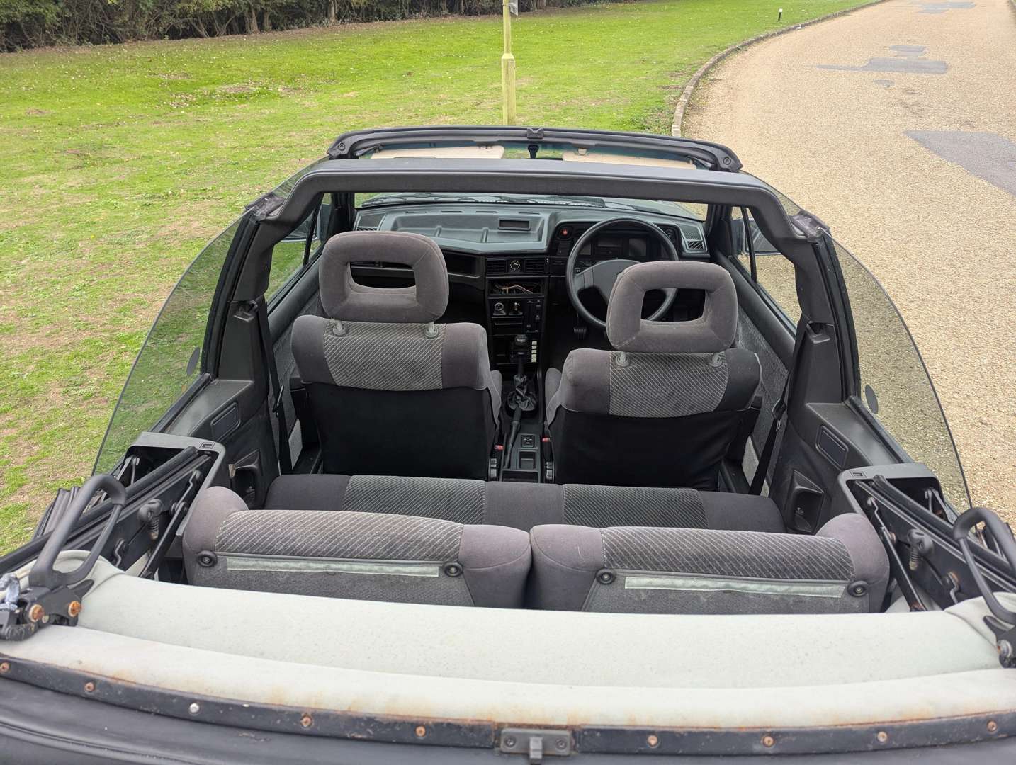 <p>1990 VAUXHALL ASTRA GTE CONVERTIBLE</p>