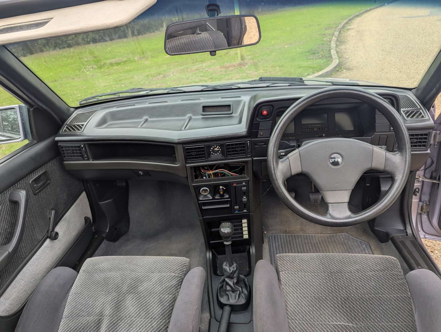 <p>1990 VAUXHALL ASTRA GTE CONVERTIBLE</p>