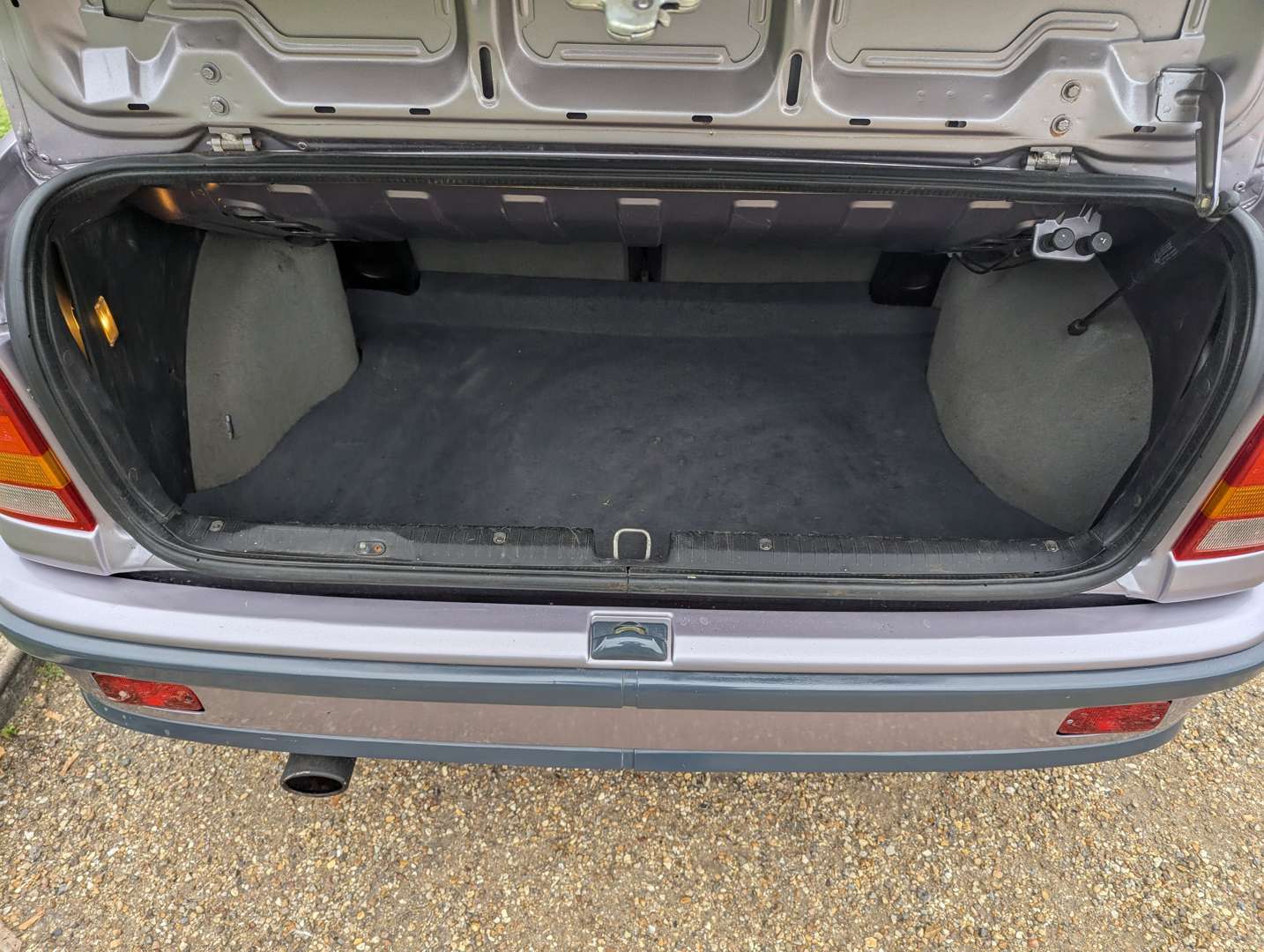 <p>1990 VAUXHALL ASTRA GTE CONVERTIBLE</p>