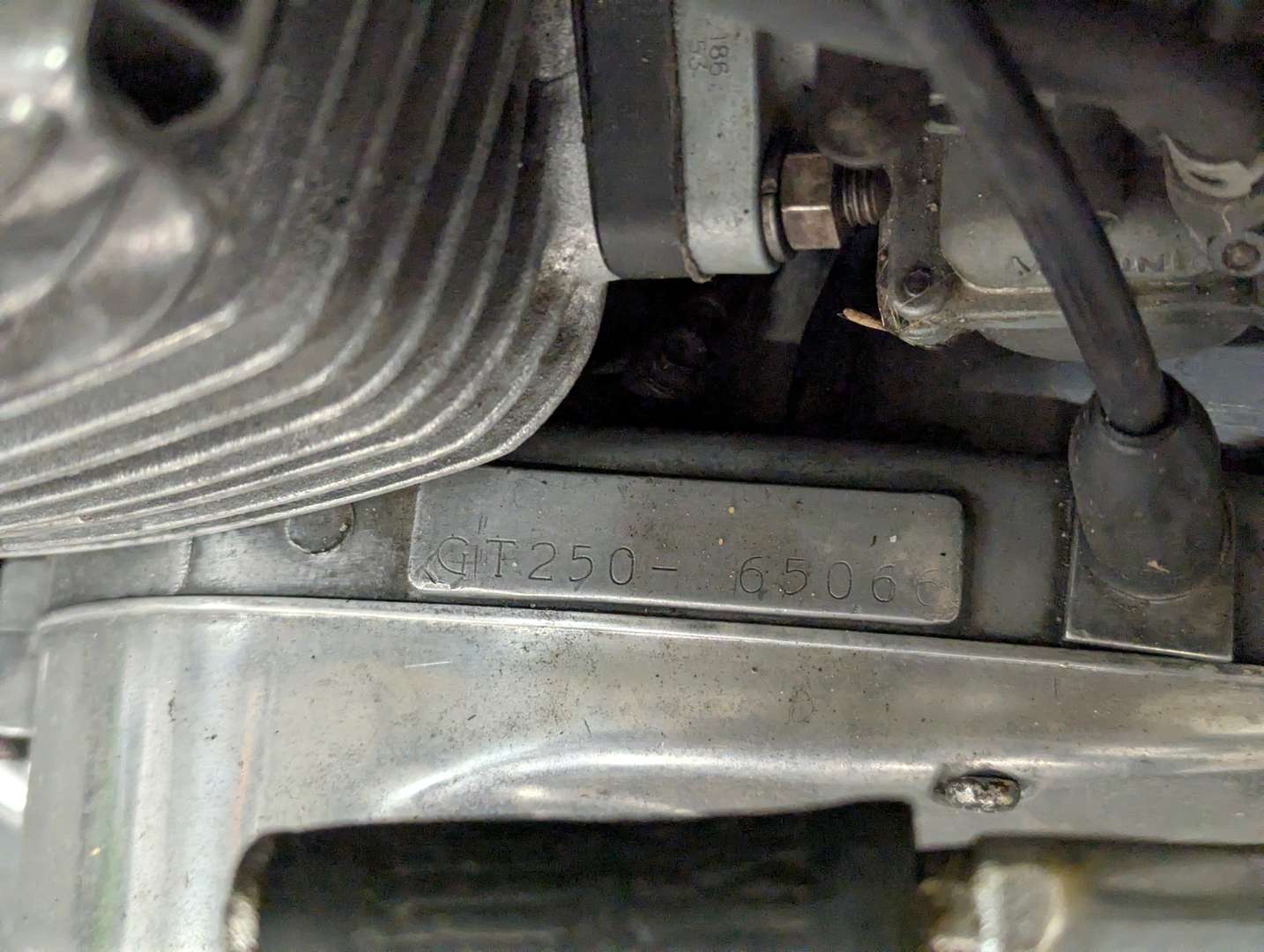 <p>1975 SUZUKI GT250</p>