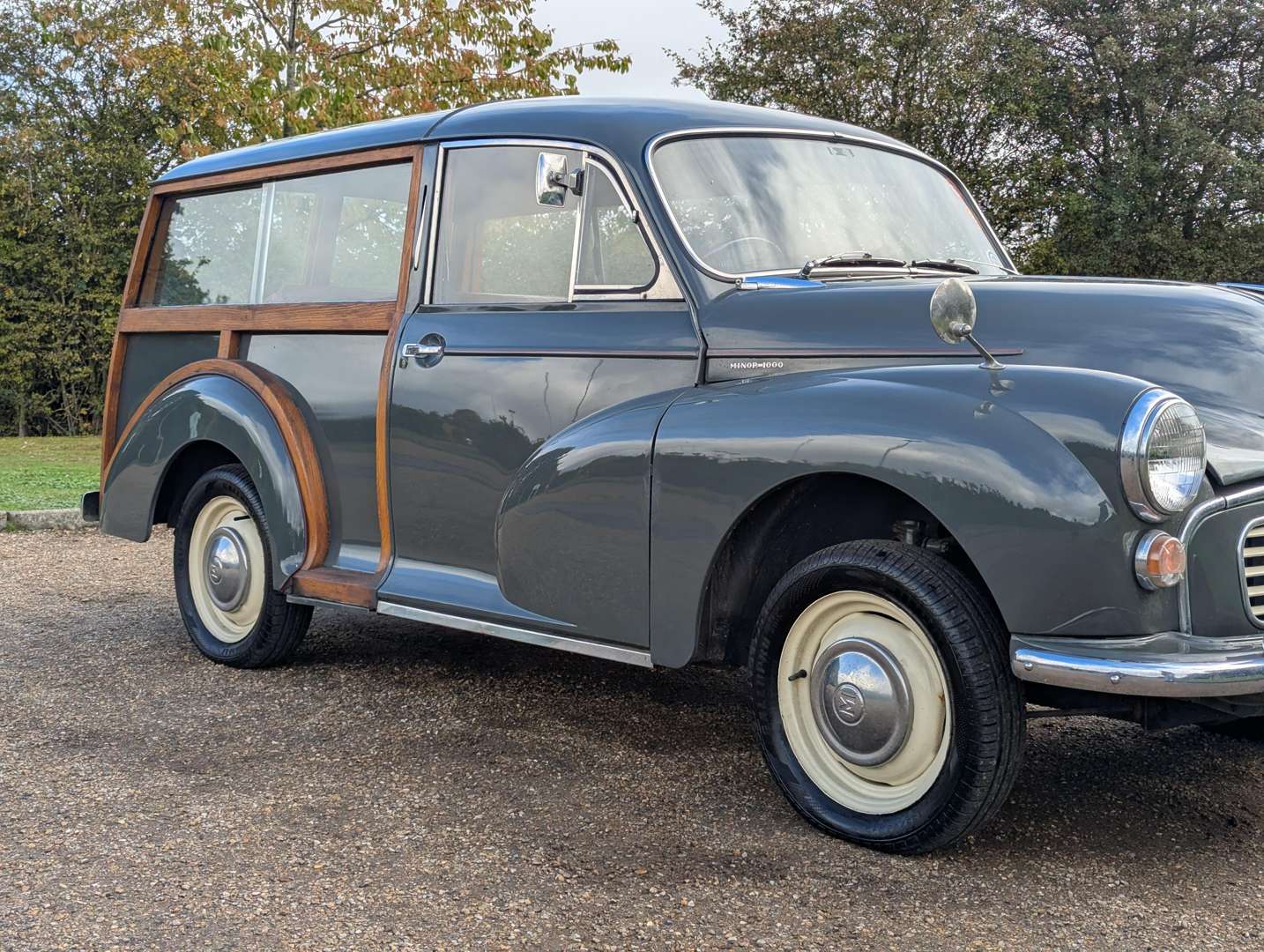 <p>1961 MORRIS MINOR 1000 TRAVELLER</p>