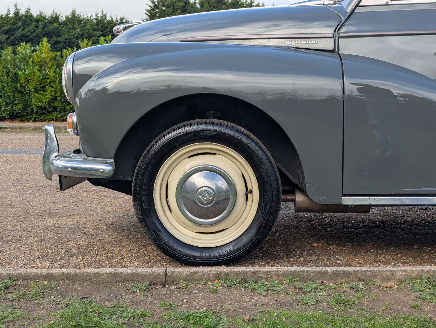 <p>1961 MORRIS MINOR 1000 TRAVELLER</p>