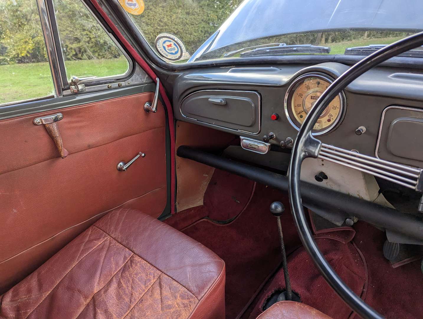 <p>1961 MORRIS MINOR 1000 TRAVELLER</p>