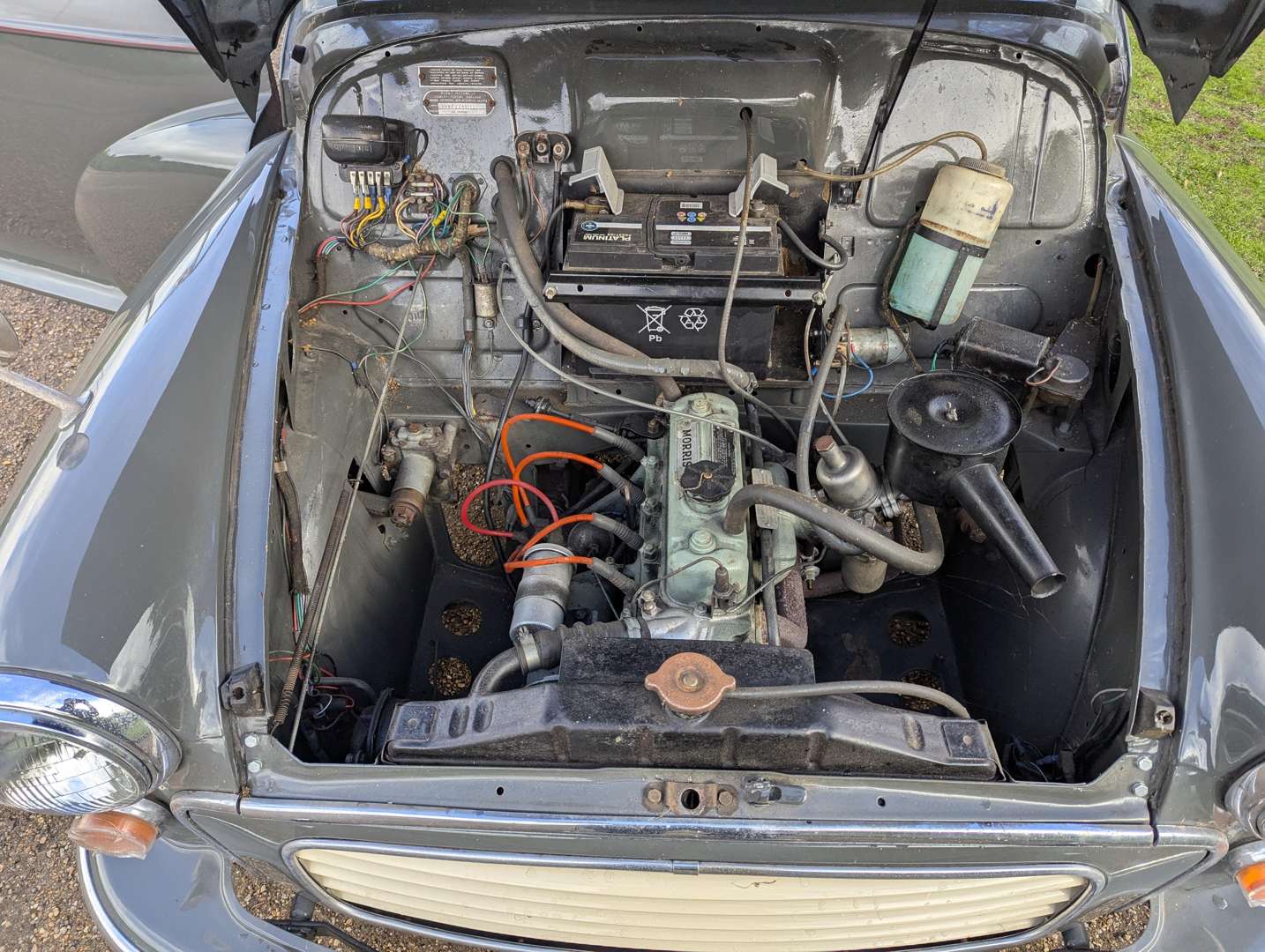 <p>1961 MORRIS MINOR 1000 TRAVELLER</p>