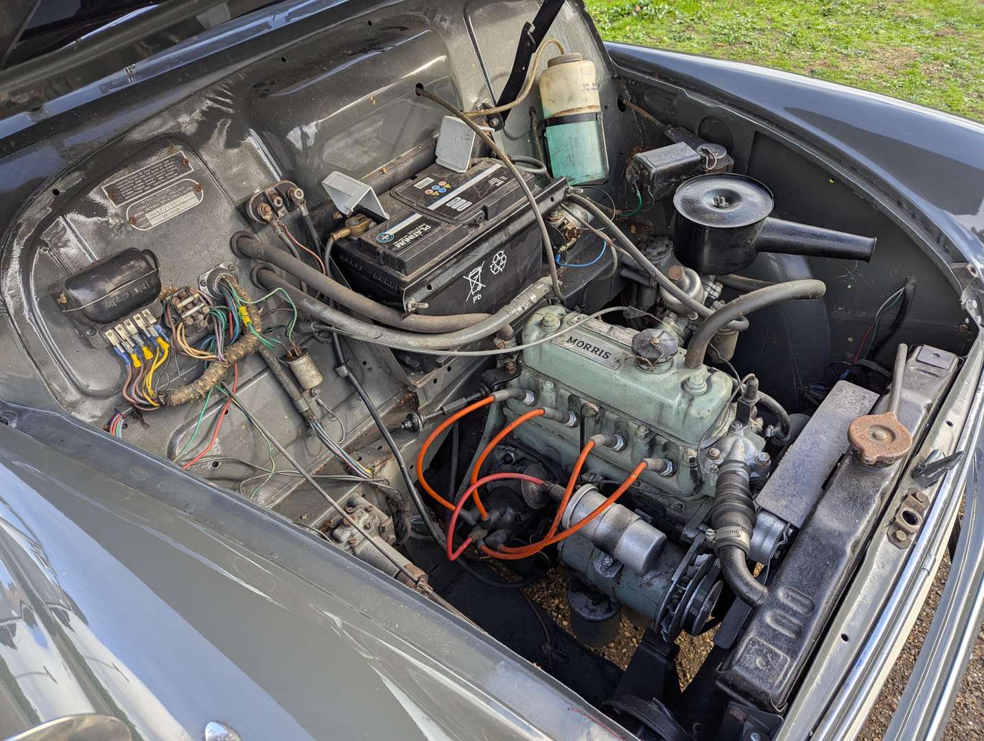 <p>1961 MORRIS MINOR 1000 TRAVELLER</p>