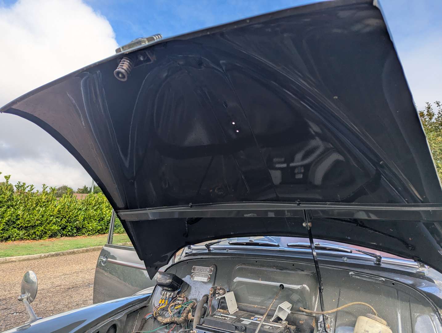 <p>1961 MORRIS MINOR 1000 TRAVELLER</p>