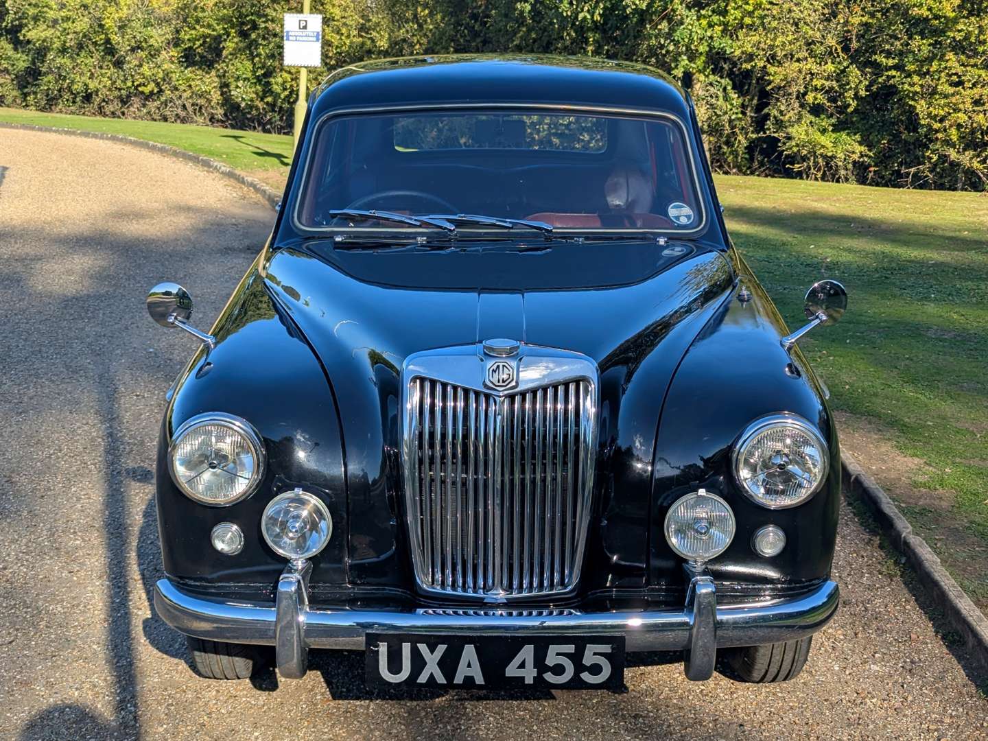 <p>1957 MG ZB MAGNETTE</p>