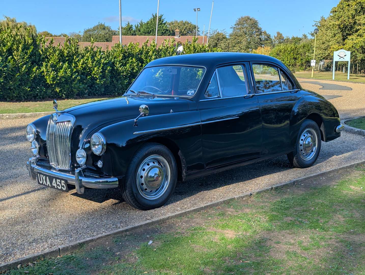 <p>1957 MG ZB MAGNETTE</p>