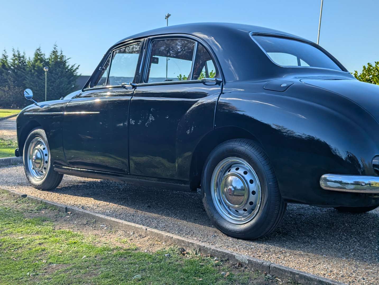 <p>1957 MG ZB MAGNETTE</p>