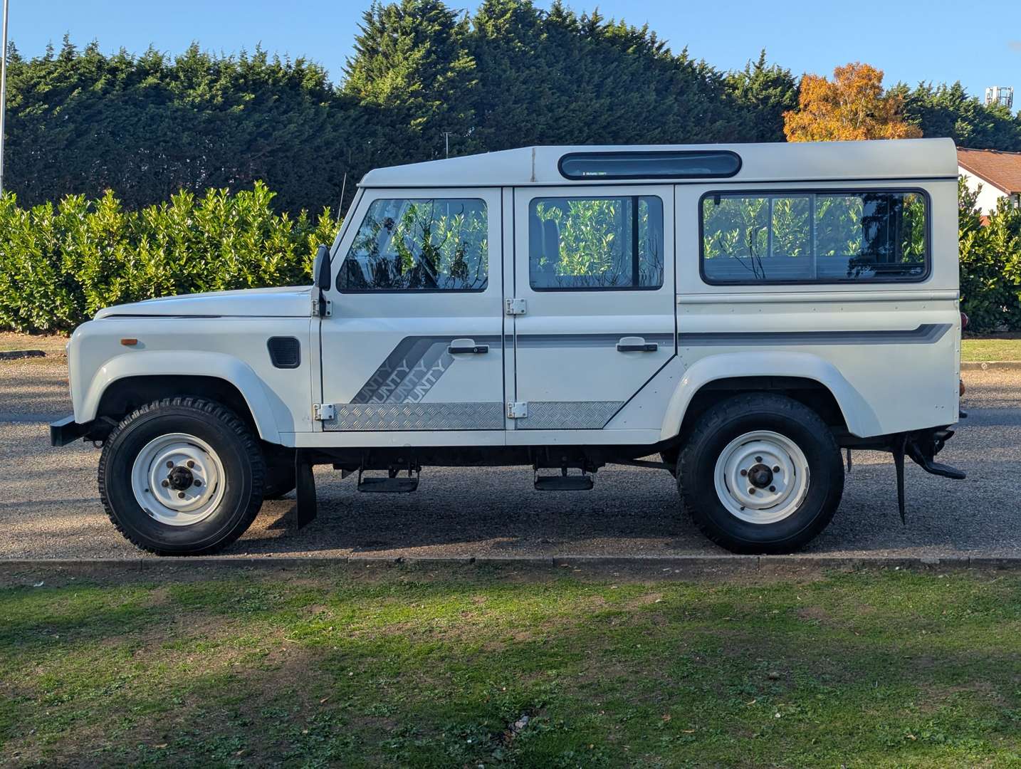 <p>1989 LAND ROVER 110 CSW</p>