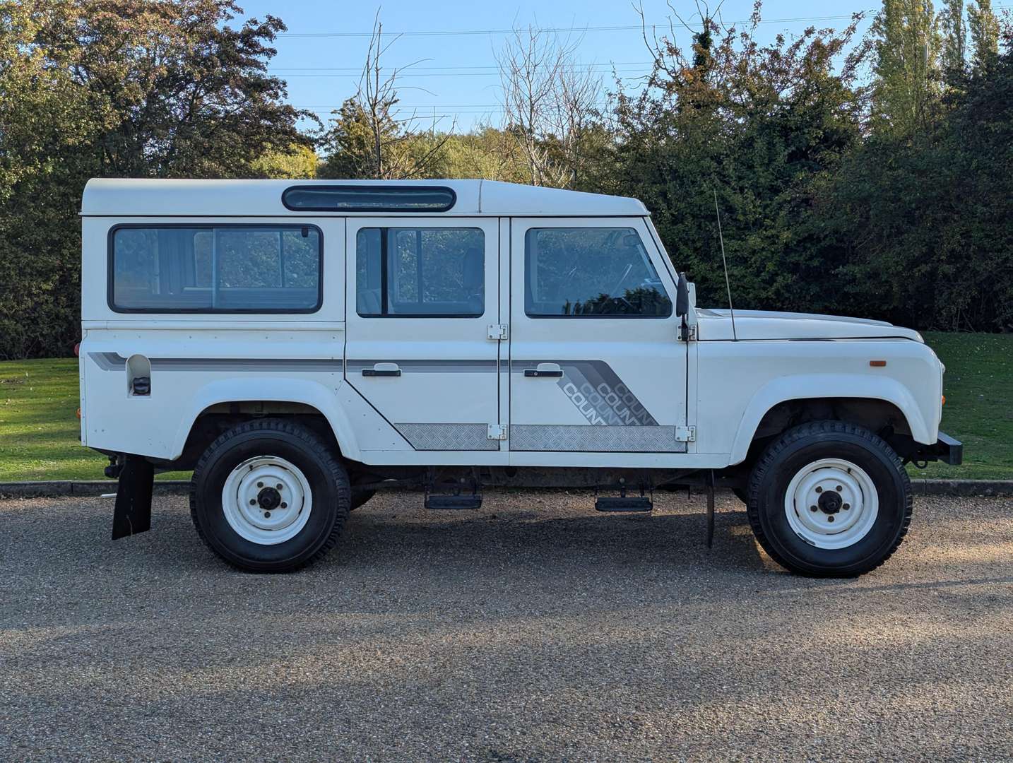 <p>1989 LAND ROVER 110 CSW</p>