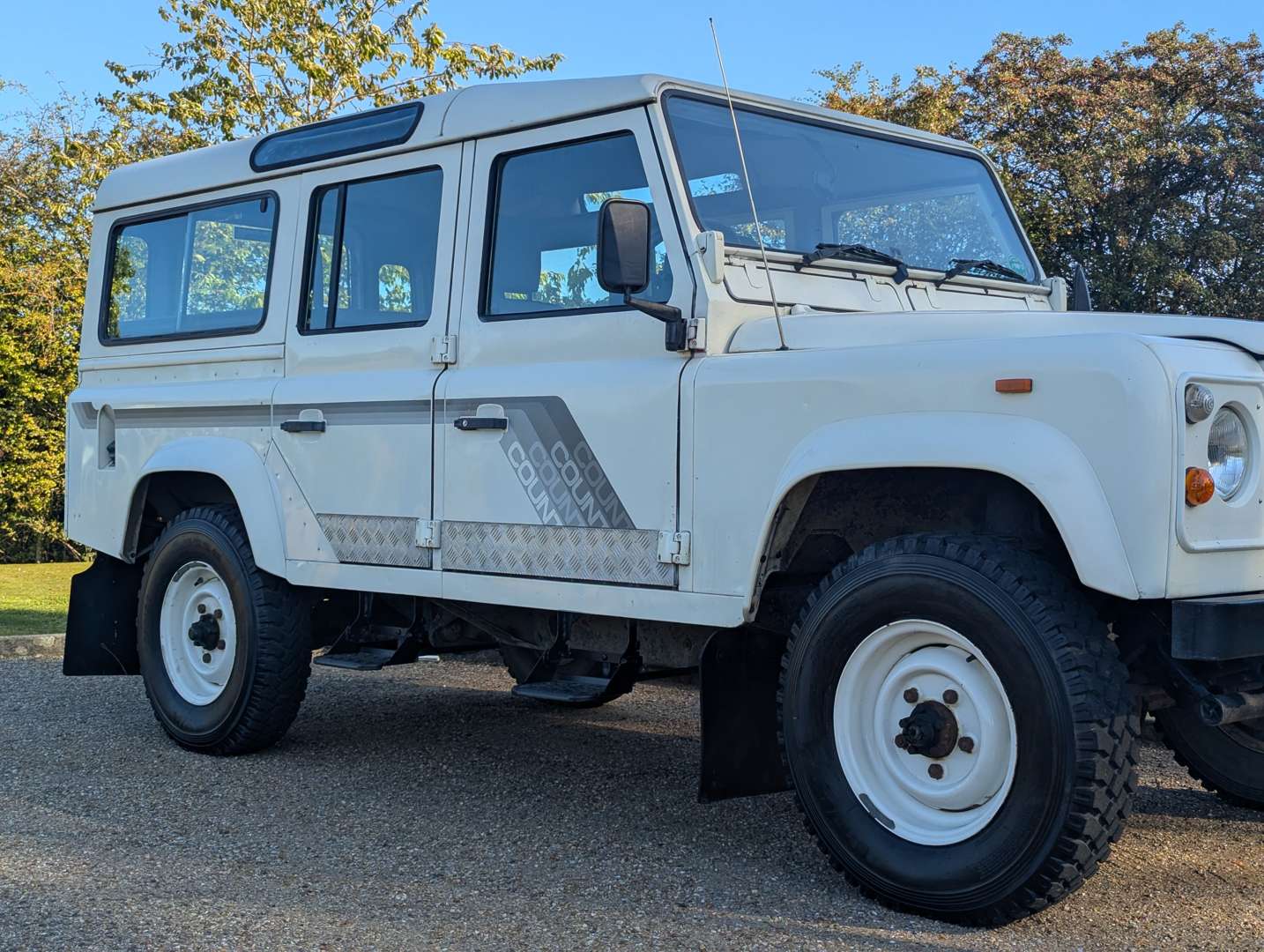 <p>1989 LAND ROVER 110 CSW</p>