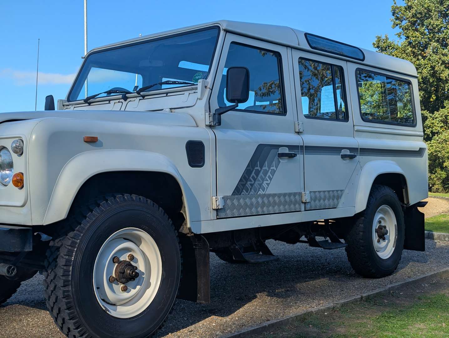 <p>1989 LAND ROVER 110 CSW</p>
