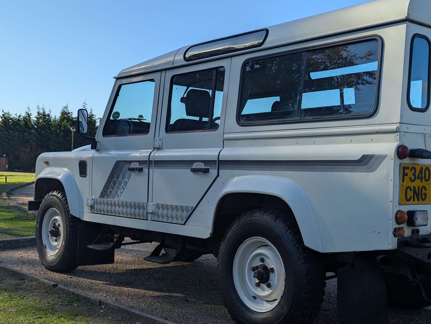 <p>1989 LAND ROVER 110 CSW</p>