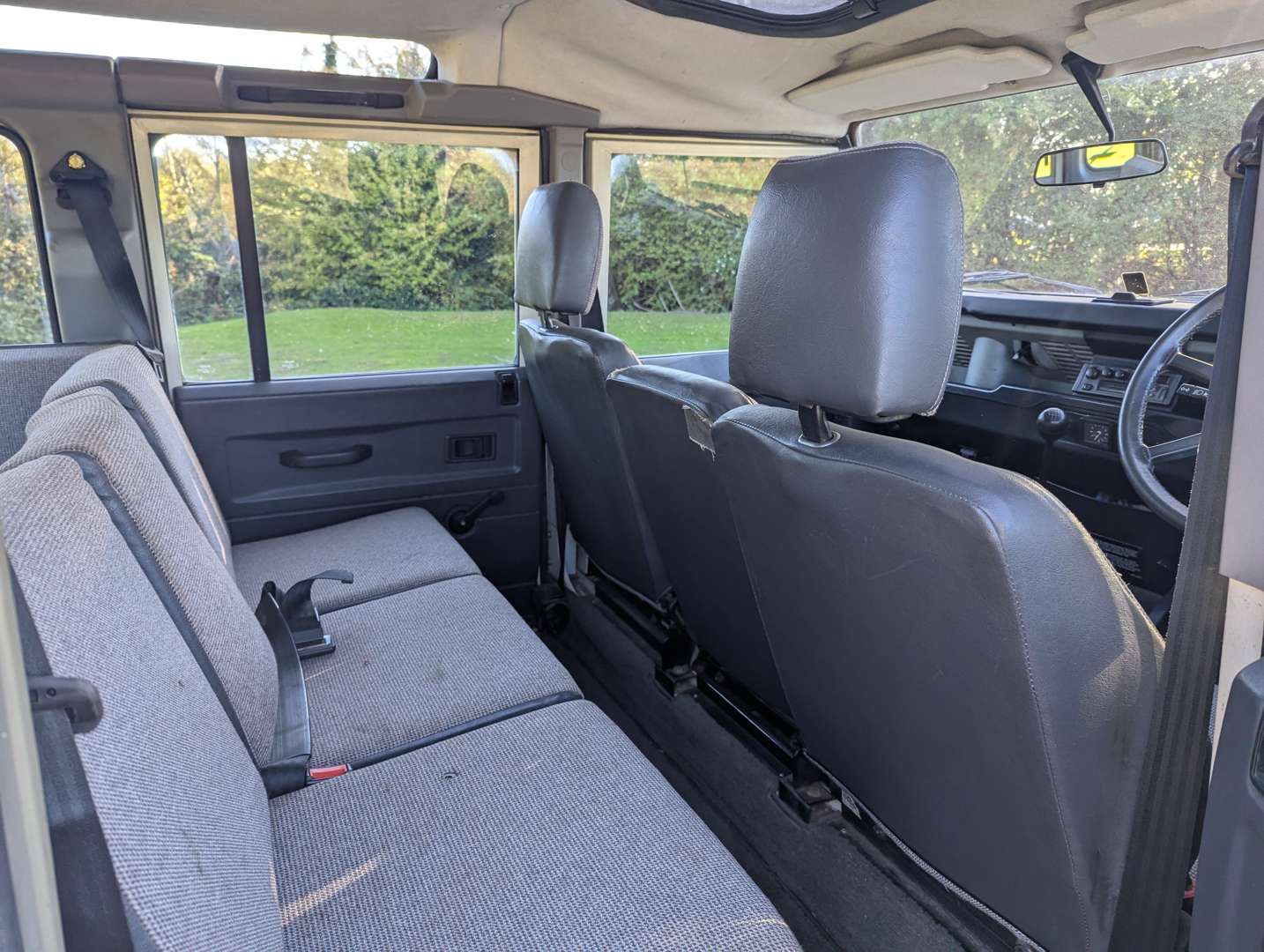 <p>1989 LAND ROVER 110 CSW</p>