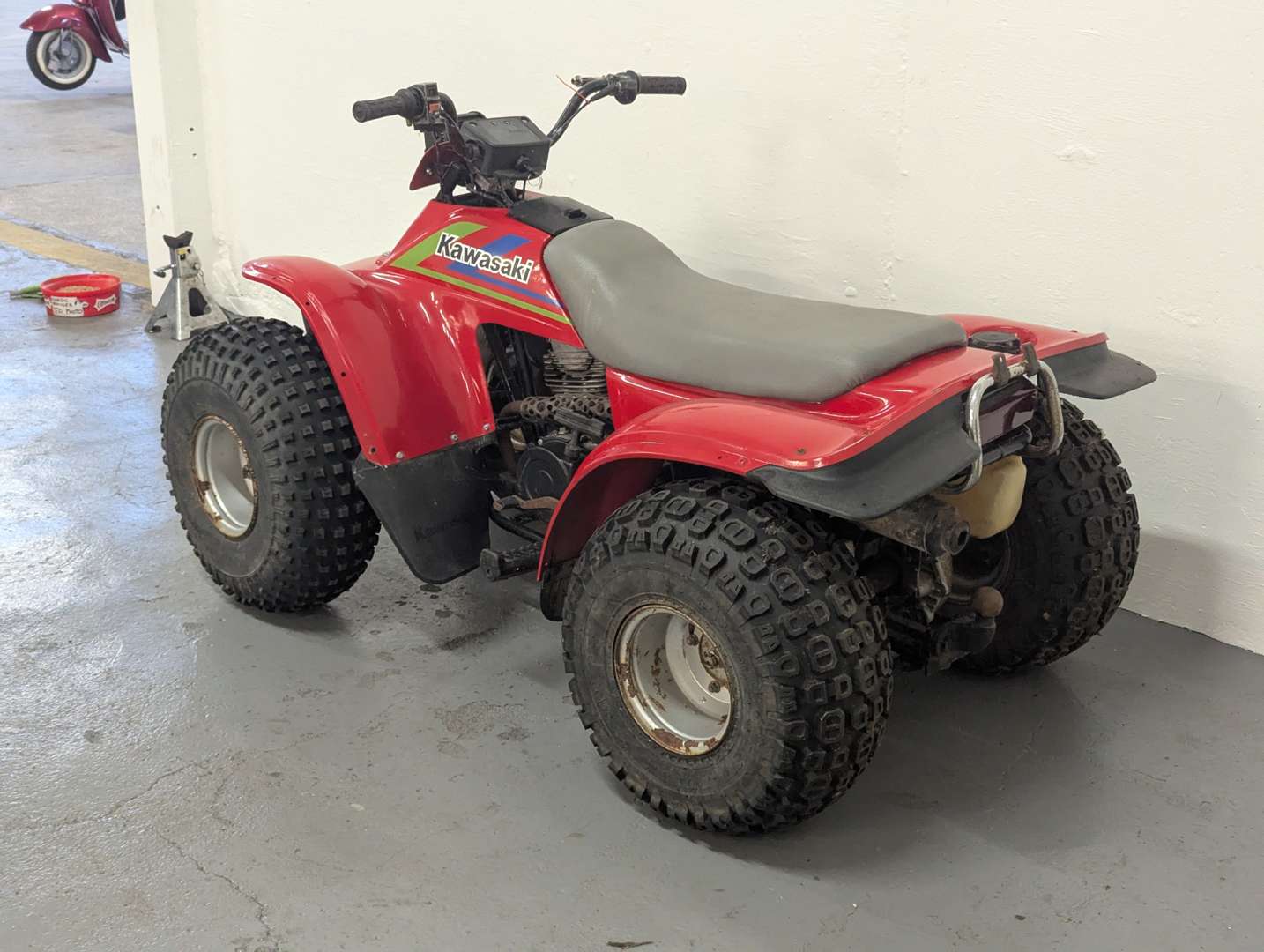 <p>1989 KAWASAKI BAYOU 290CC</p>