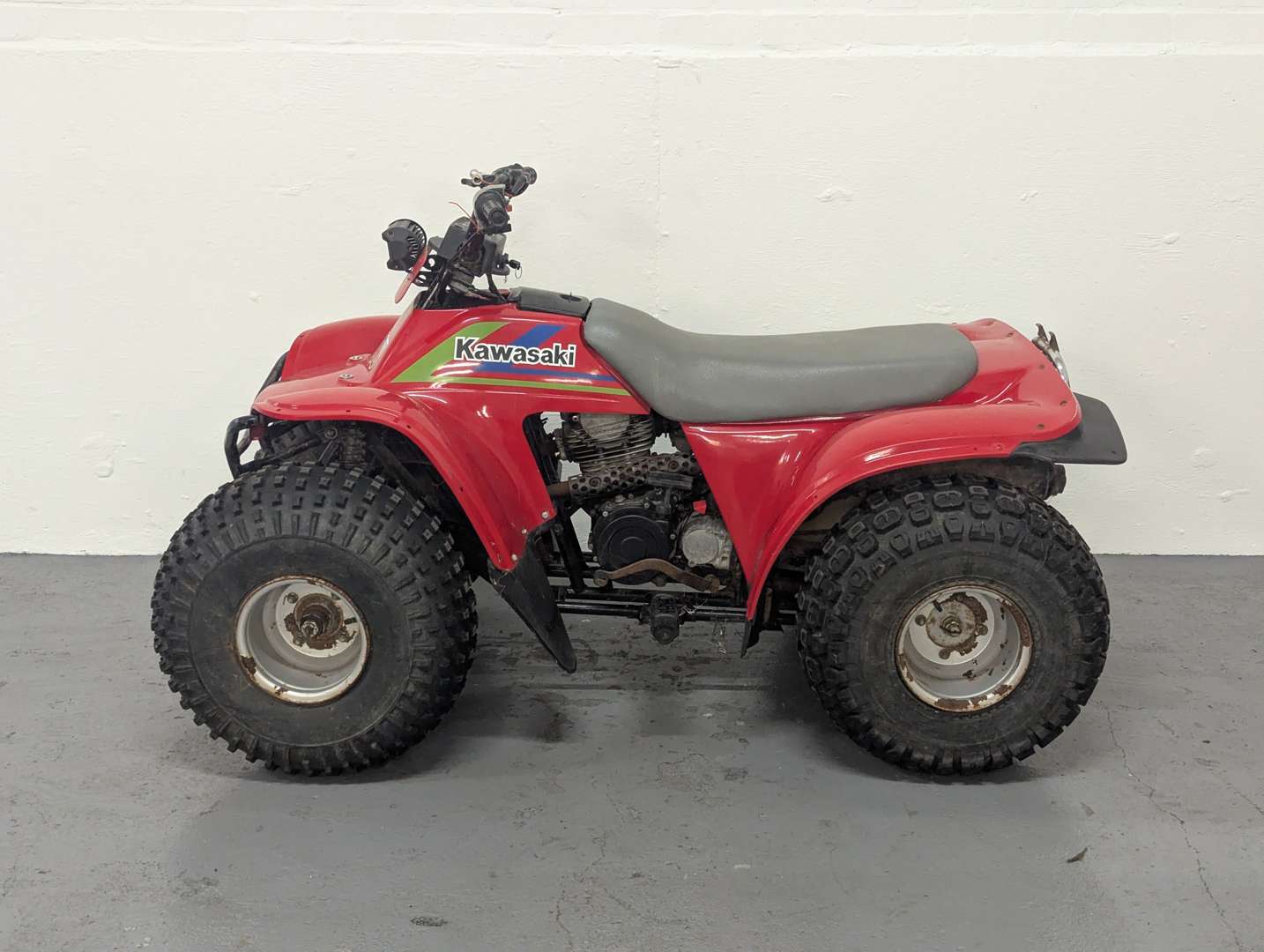 <p>1989 KAWASAKI BAYOU 290CC</p>