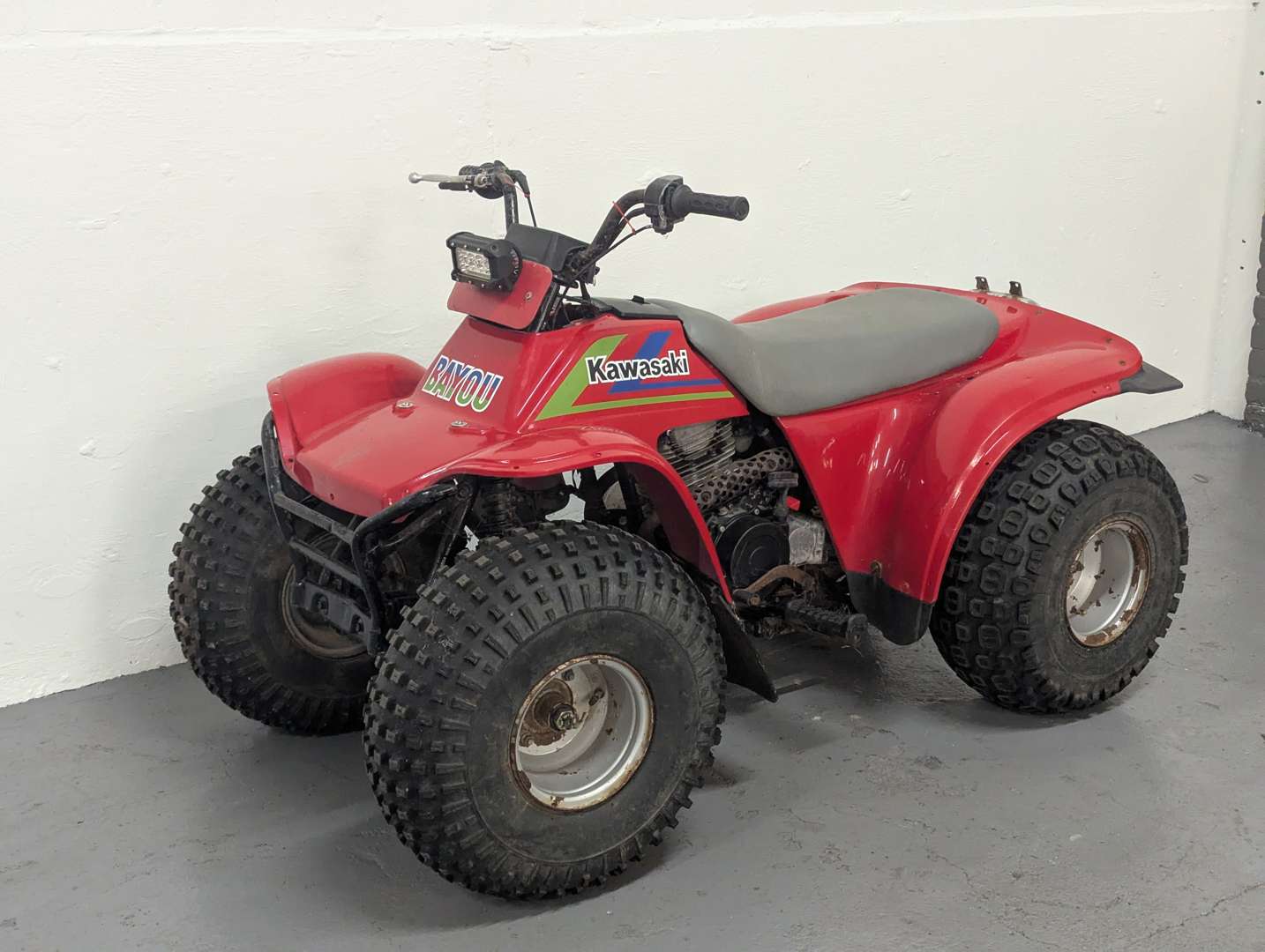 <p>1989 KAWASAKI BAYOU 290CC</p>