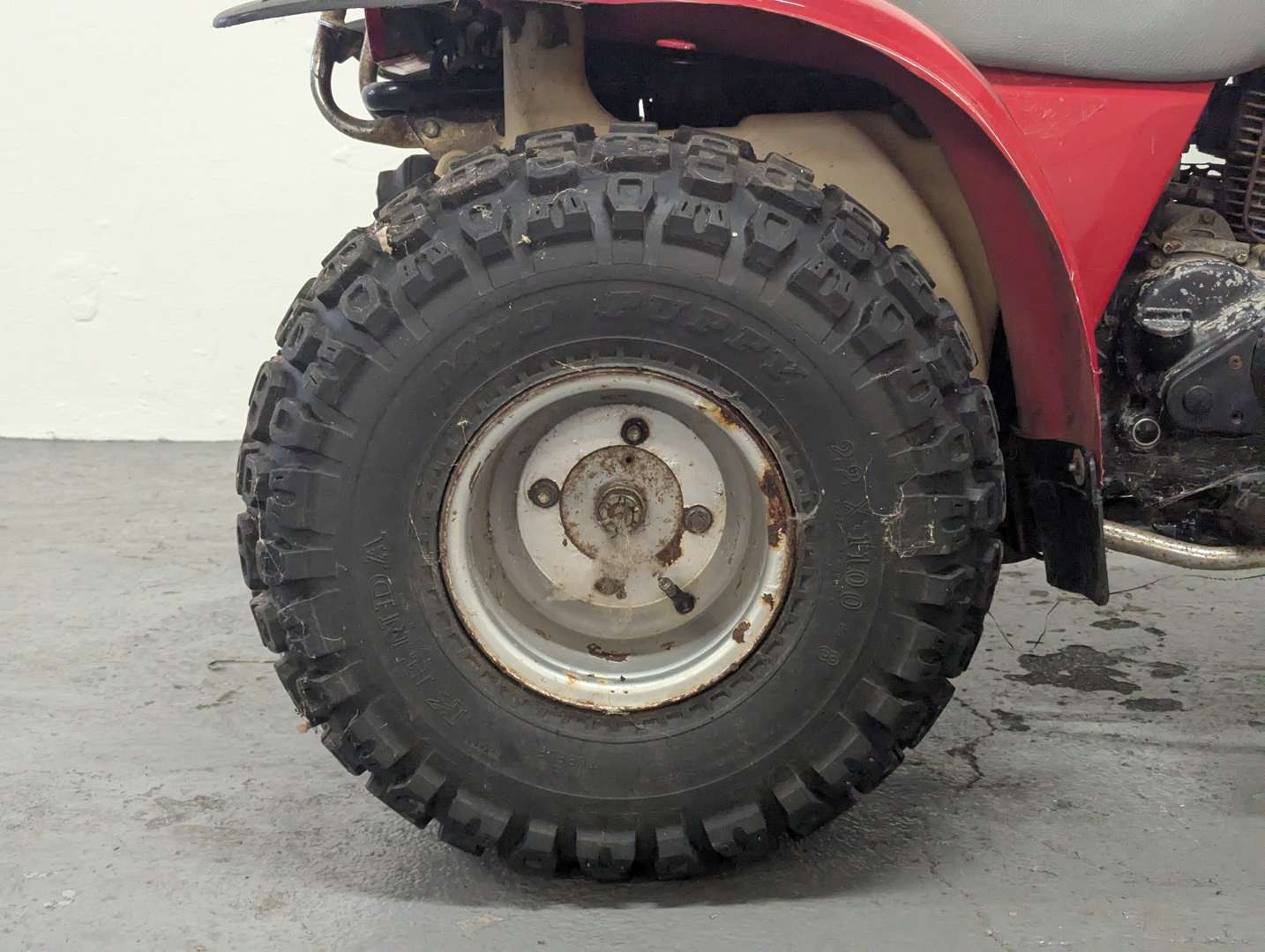 <p>1989 KAWASAKI BAYOU 290CC</p>