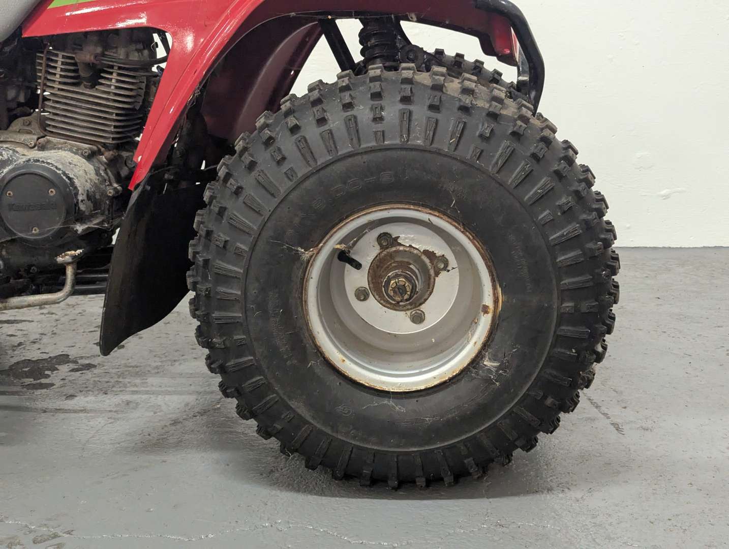 <p>1989 KAWASAKI BAYOU 290CC</p>