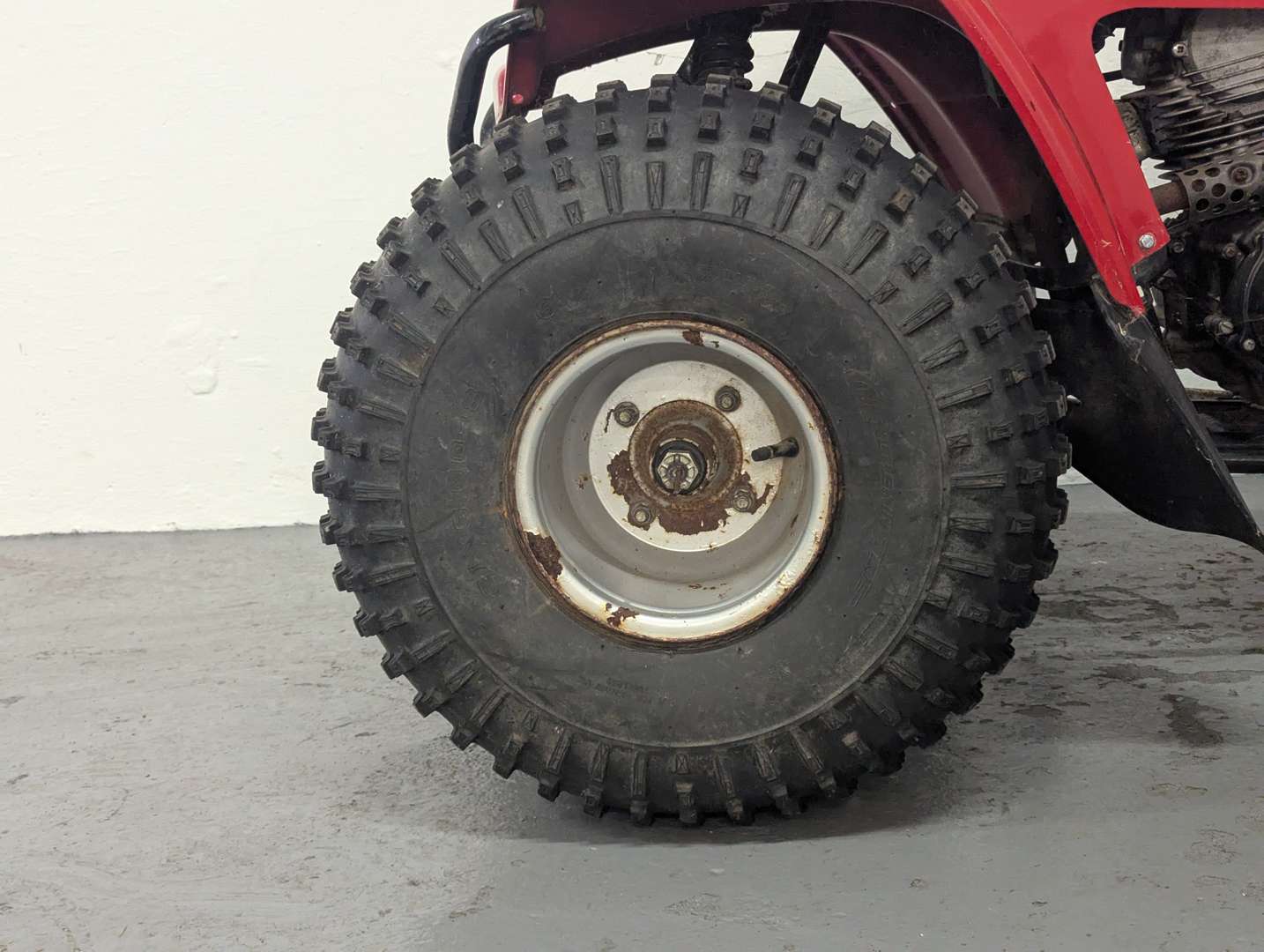 <p>1989 KAWASAKI BAYOU 290CC</p>