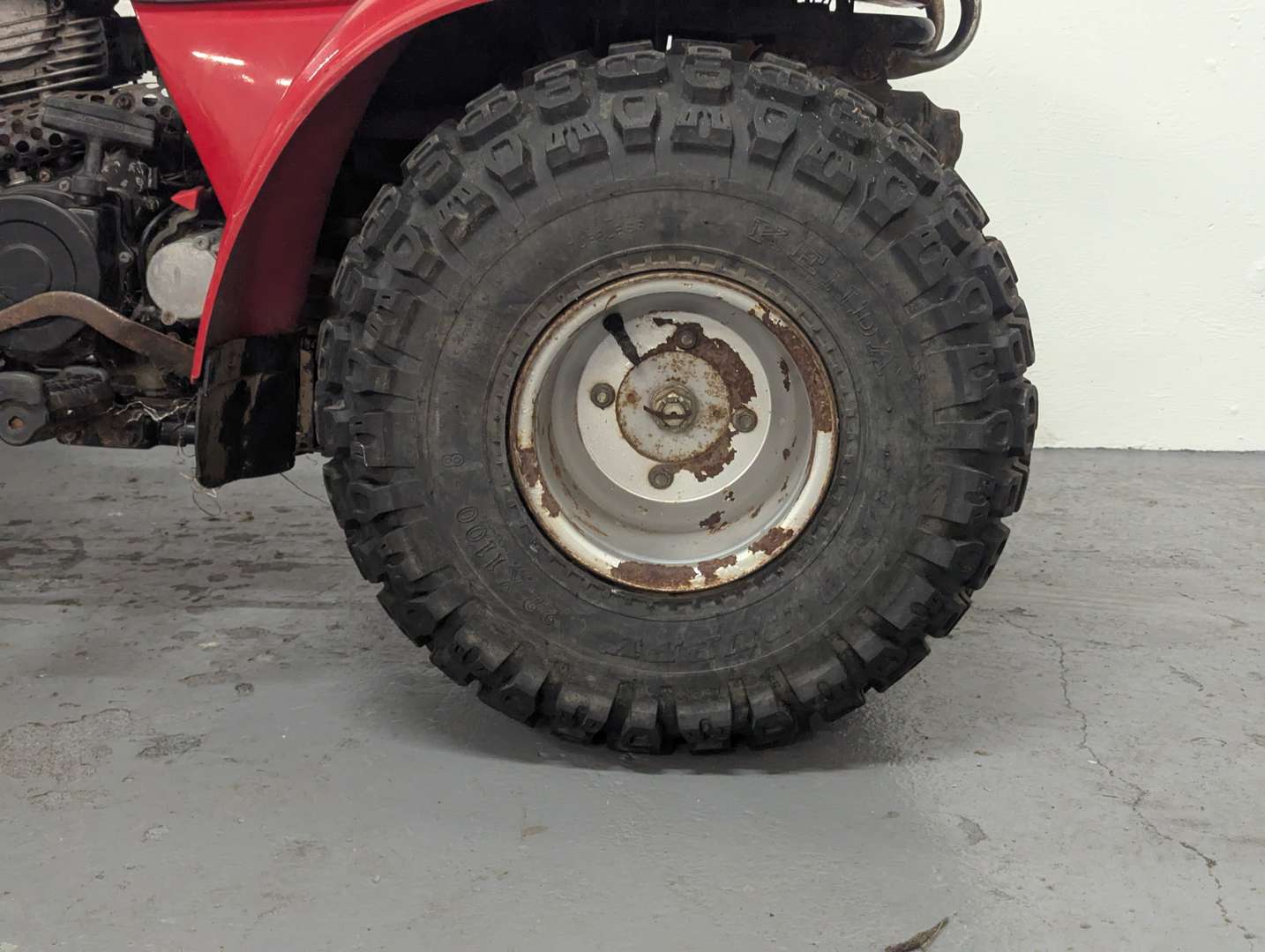 <p>1989 KAWASAKI BAYOU 290CC</p>