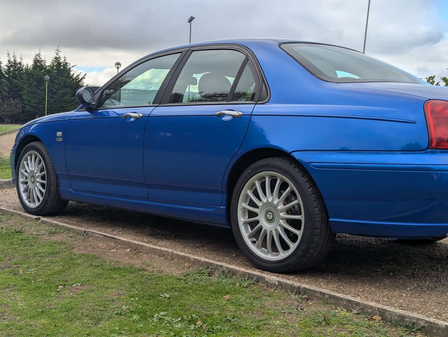 <p>2004 MG ZT+ 2.5 V6</p>