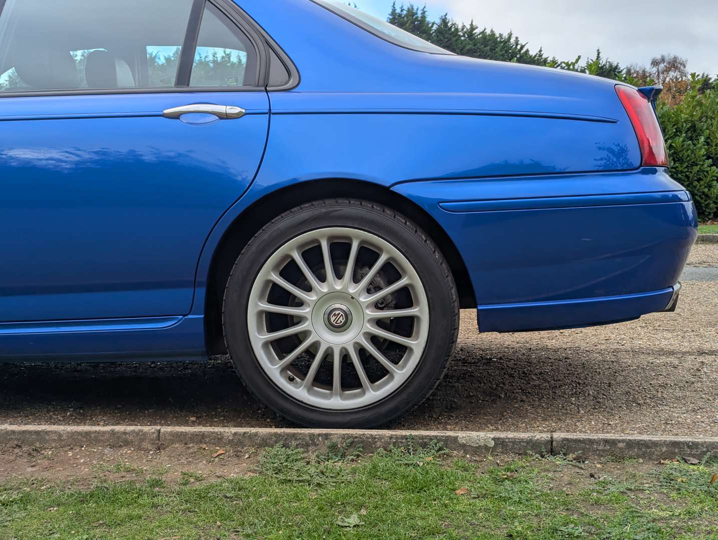 <p>2004 MG ZT+ 2.5 V6</p>