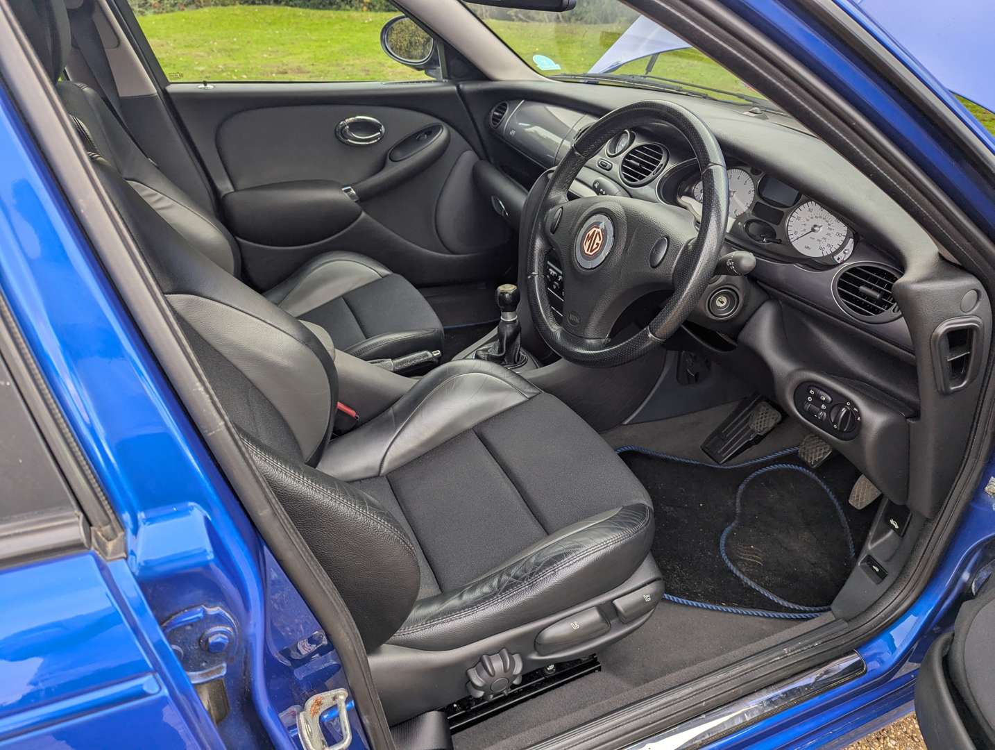 <p>2004 MG ZT+ 2.5 V6</p>