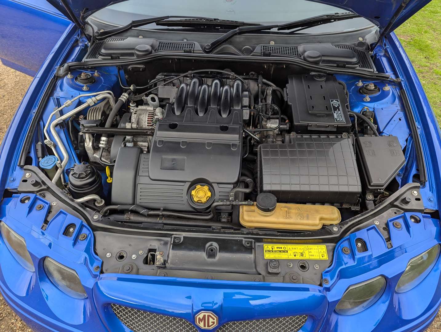 <p>2004 MG ZT+ 2.5 V6</p>