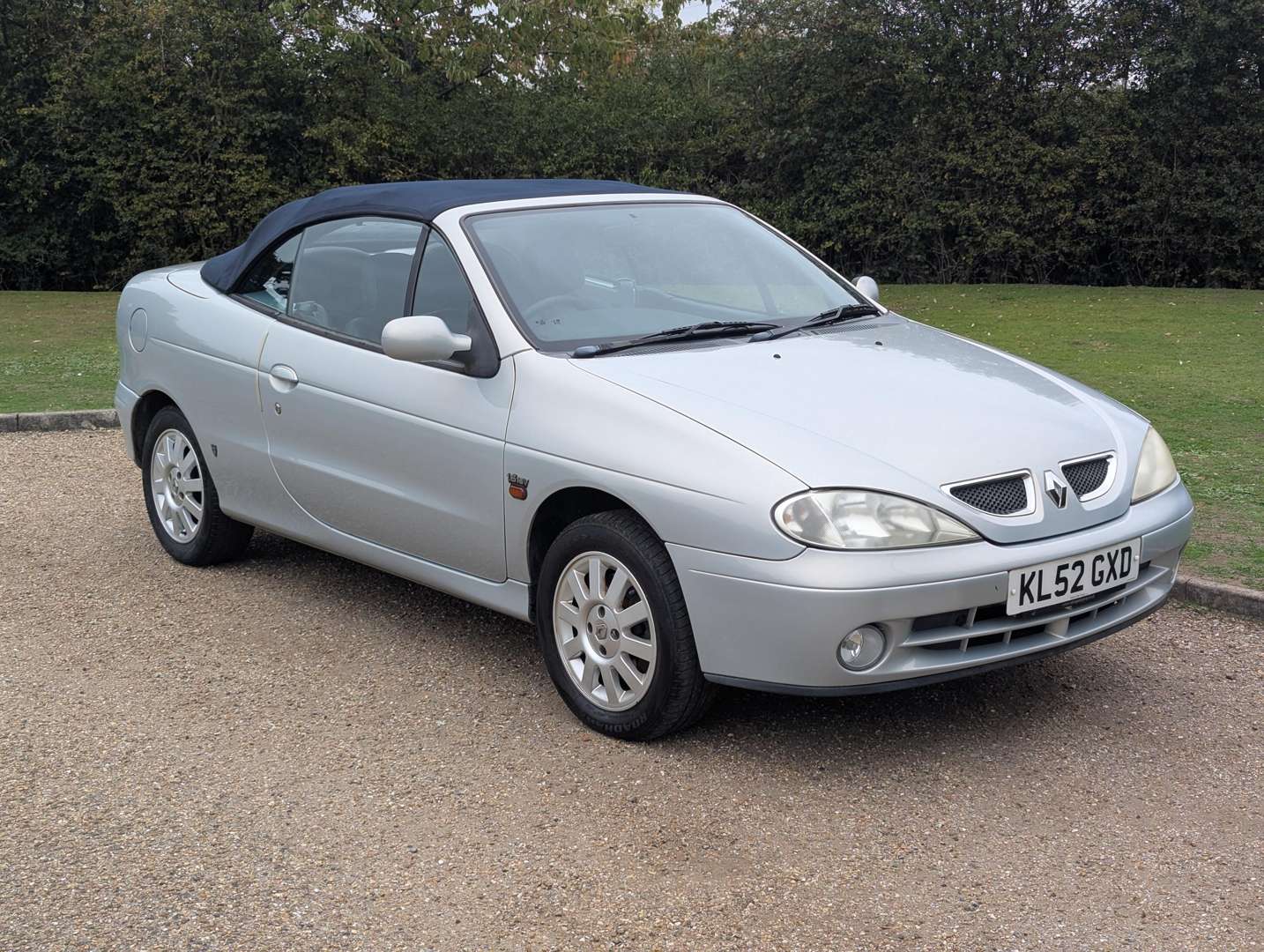 <p>2003 RENAULT MEGANE CONVERTIBLE PRIVILEGE</p>