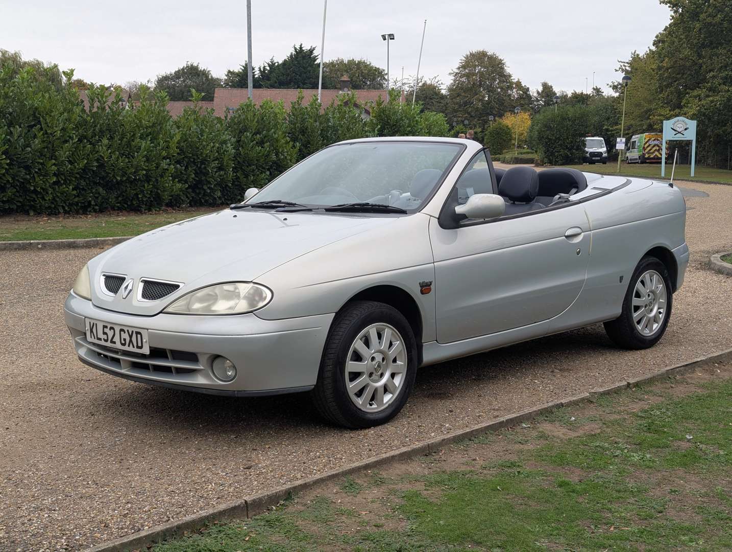 <p>2003 RENAULT MEGANE CONVERTIBLE PRIVILEGE</p>
