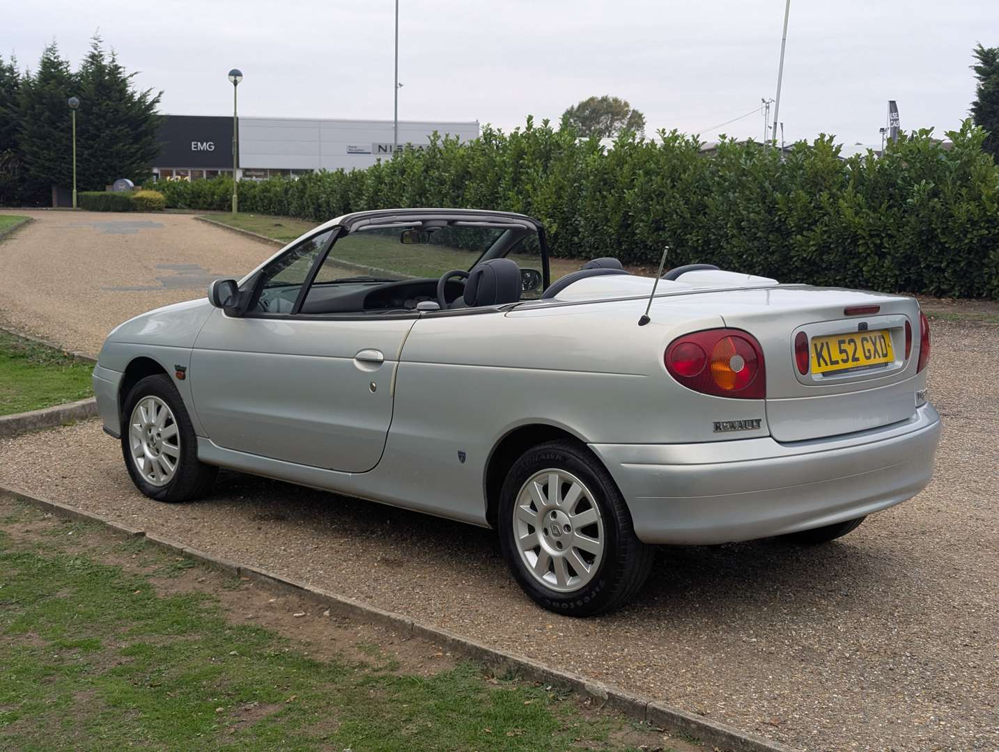 <p>2003 RENAULT MEGANE CONVERTIBLE PRIVILEGE</p>