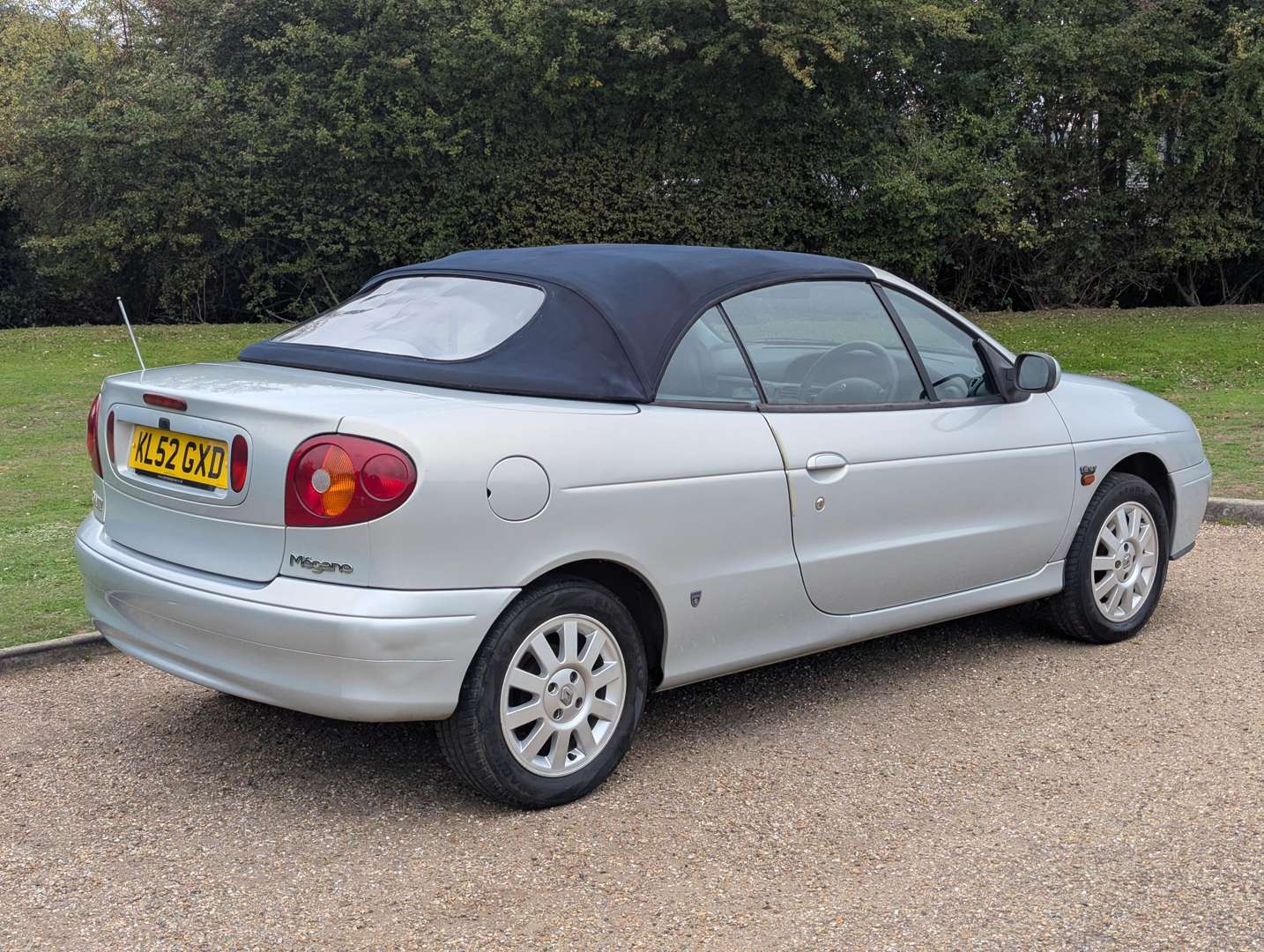 <p>2003 RENAULT MEGANE CONVERTIBLE PRIVILEGE</p>