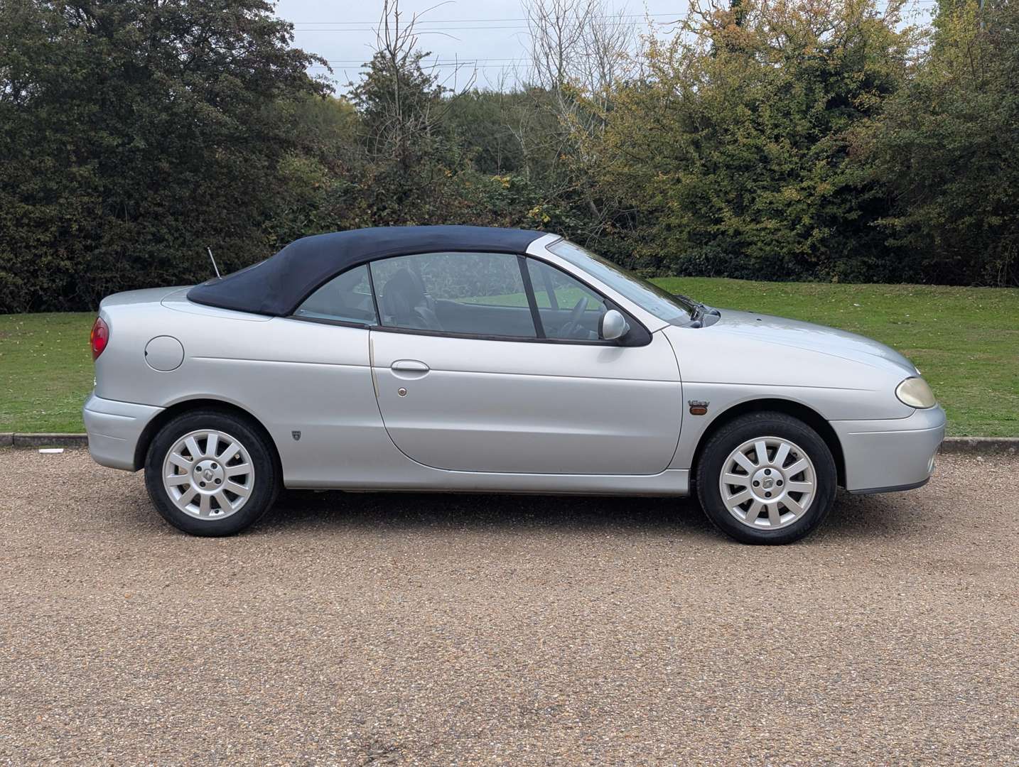 <p>2003 RENAULT MEGANE CONVERTIBLE PRIVILEGE</p>