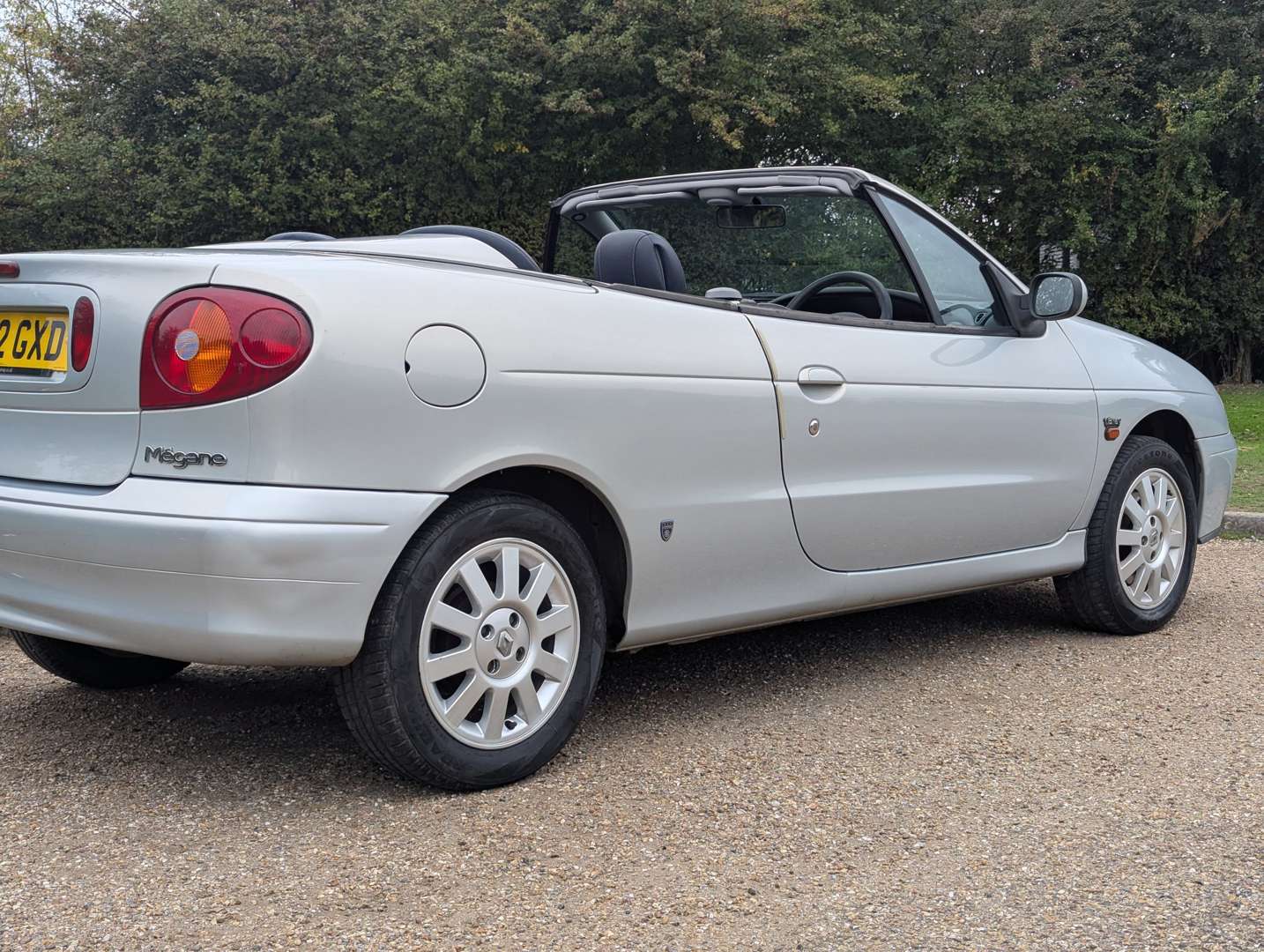 <p>2003 RENAULT MEGANE CONVERTIBLE PRIVILEGE</p>