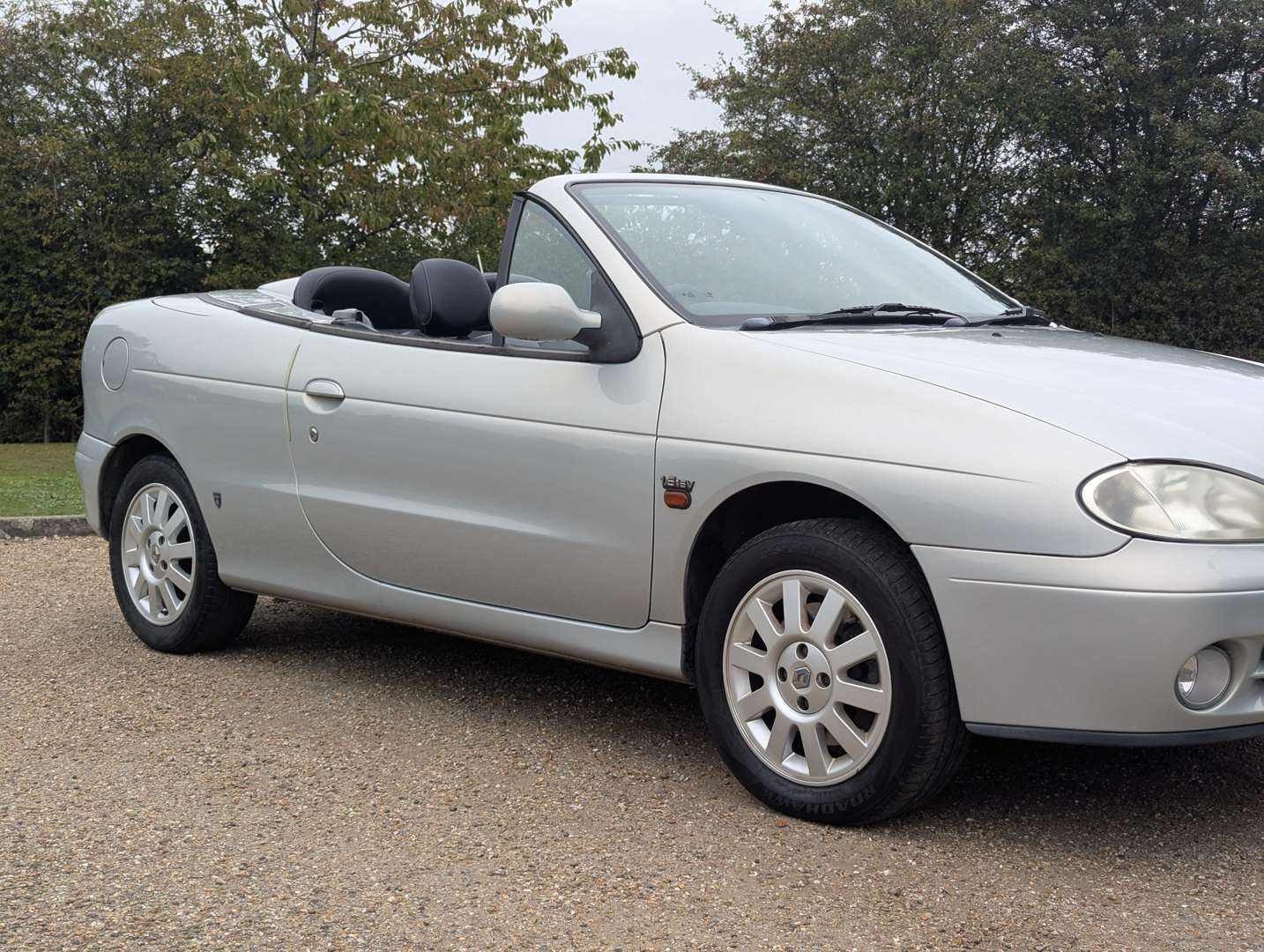 <p>2003 RENAULT MEGANE CONVERTIBLE PRIVILEGE</p>