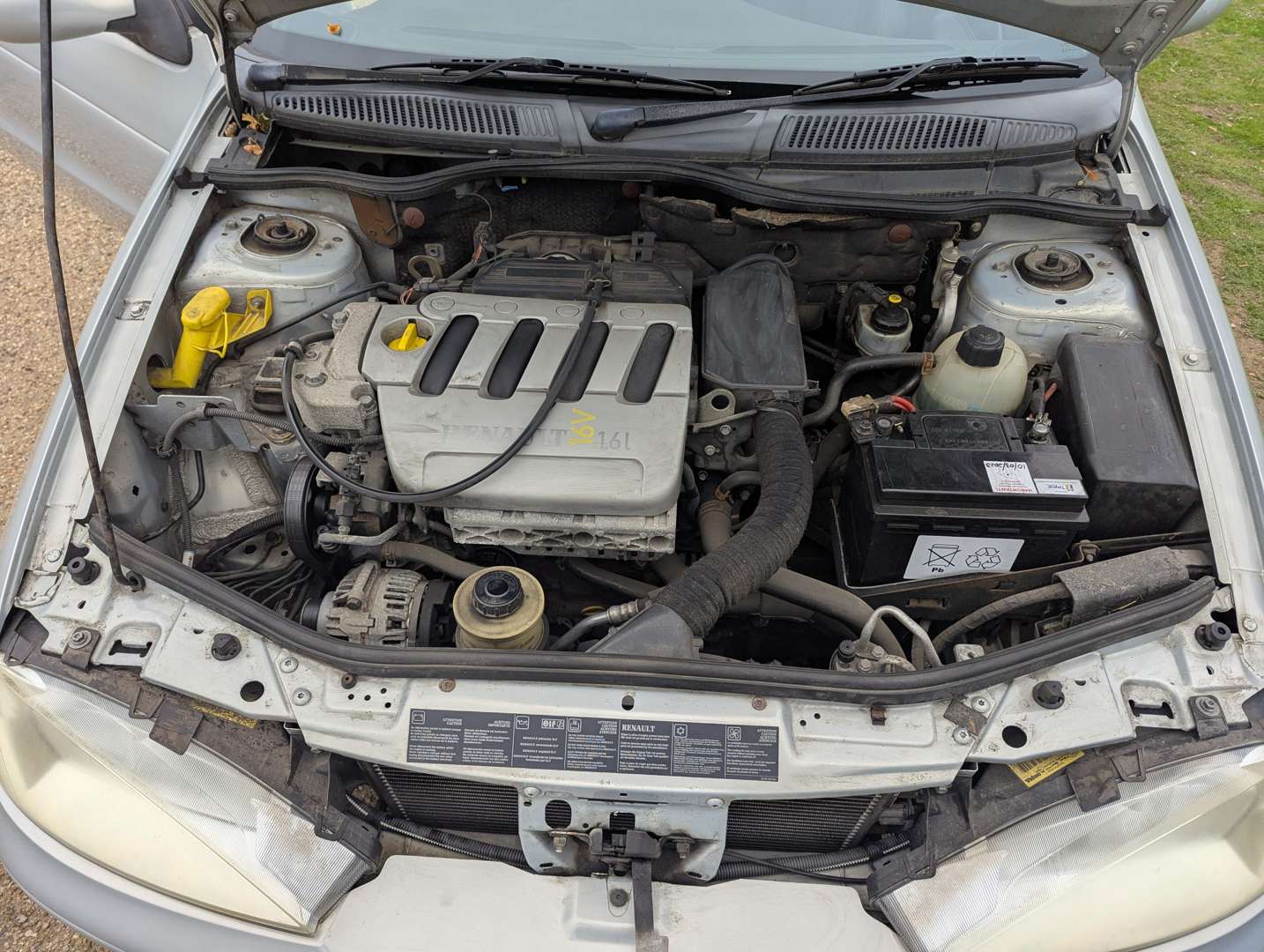 <p>2003 RENAULT MEGANE CONVERTIBLE PRIVILEGE</p>