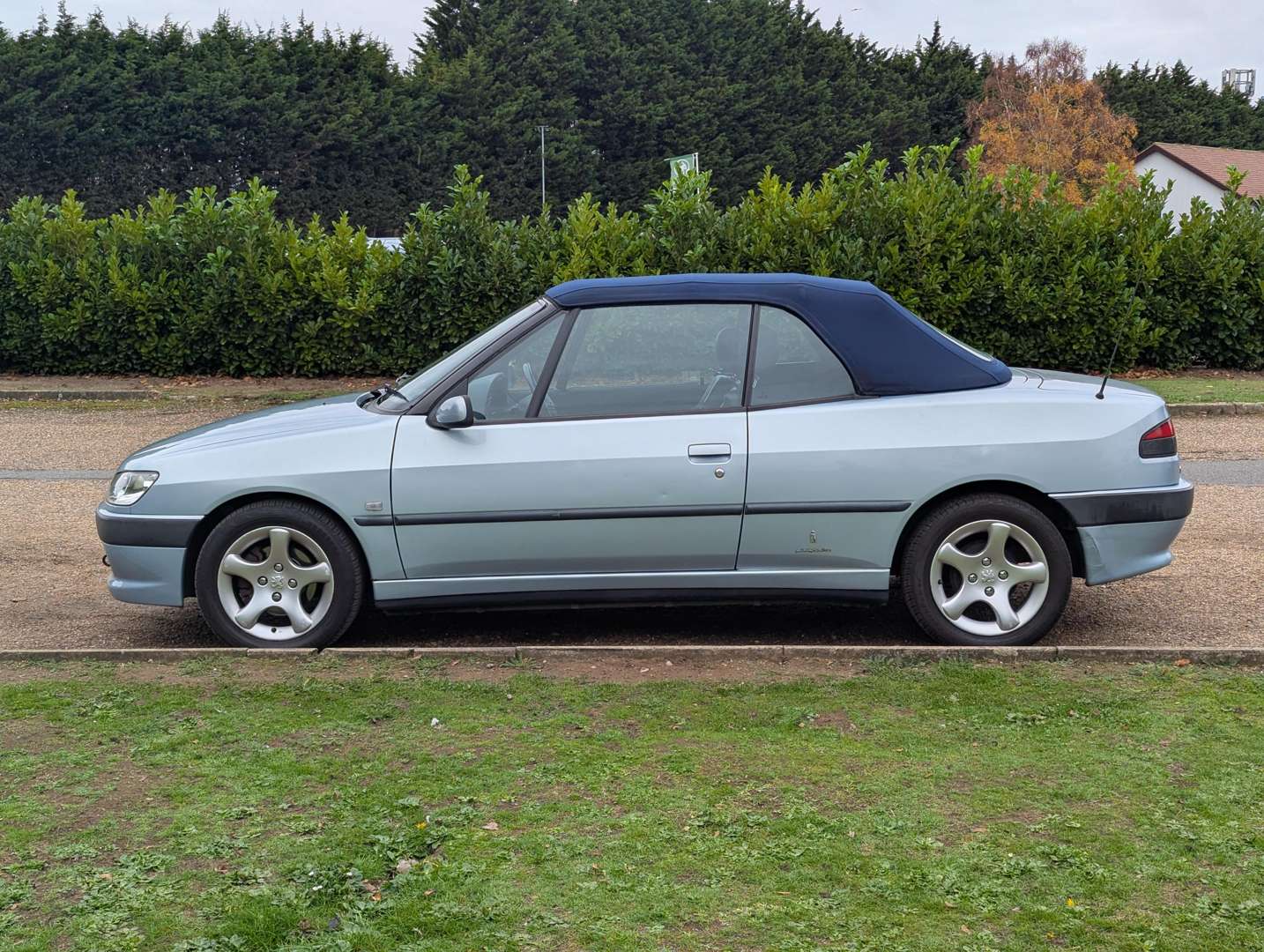 <p>2001 PEUGEOT 306 CABRIOLET S 16V</p>