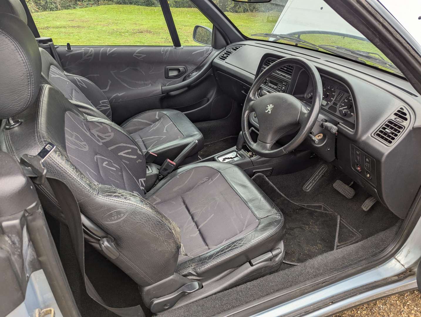 <p>2001 PEUGEOT 306 CABRIOLET S 16V</p>