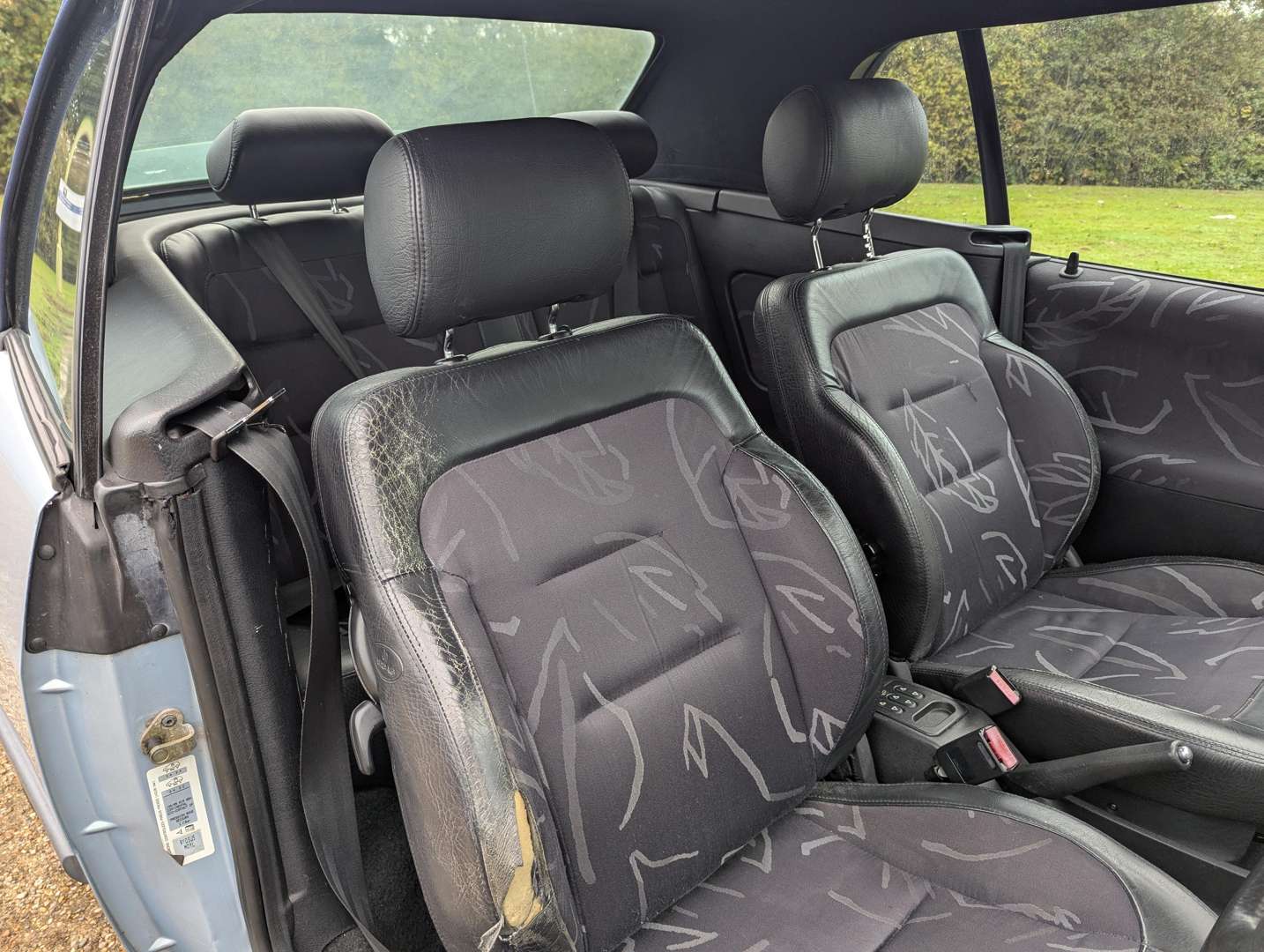 <p>2001 PEUGEOT 306 CABRIOLET S 16V</p>