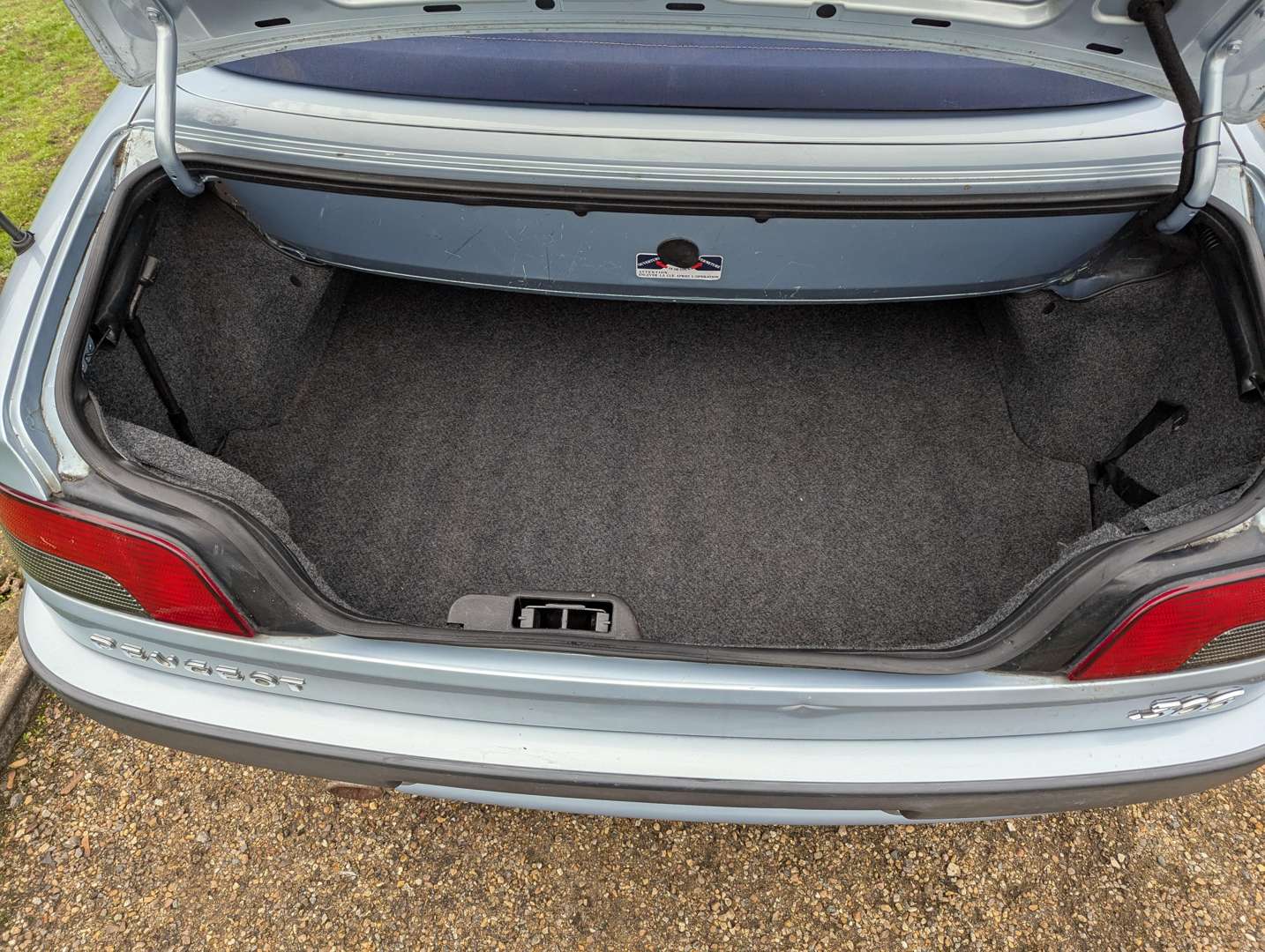 <p>2001 PEUGEOT 306 CABRIOLET S 16V</p>