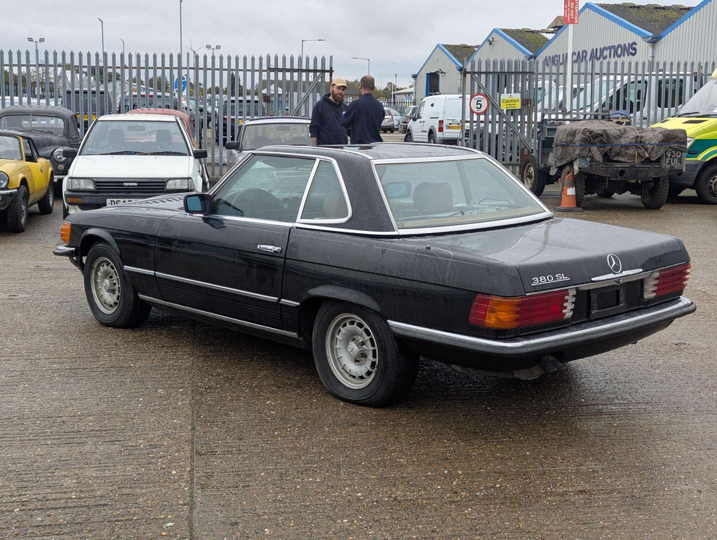 <p>1985 MERCEDES 380SL LHD</p>