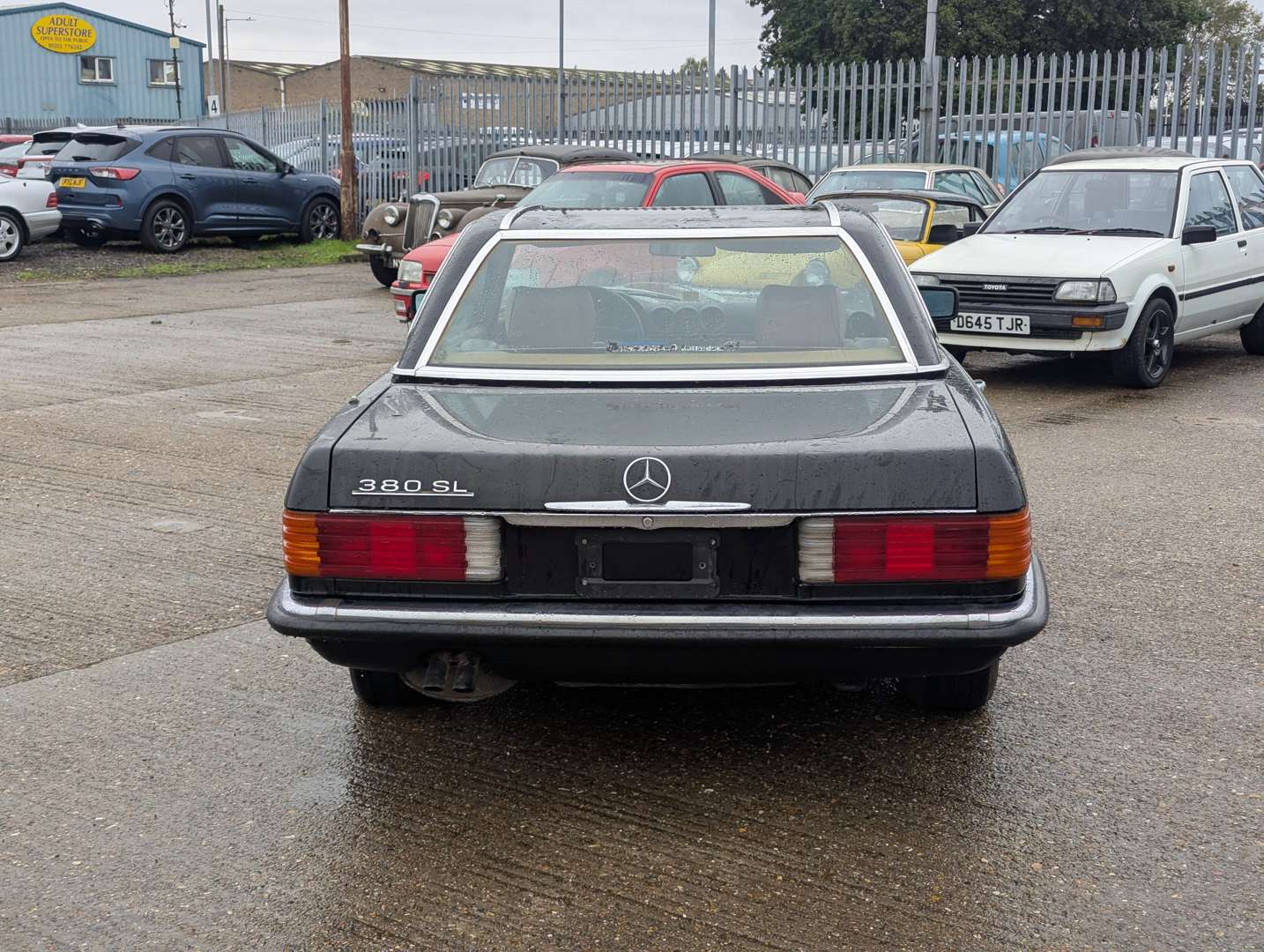 <p>1985 MERCEDES 380SL LHD</p>