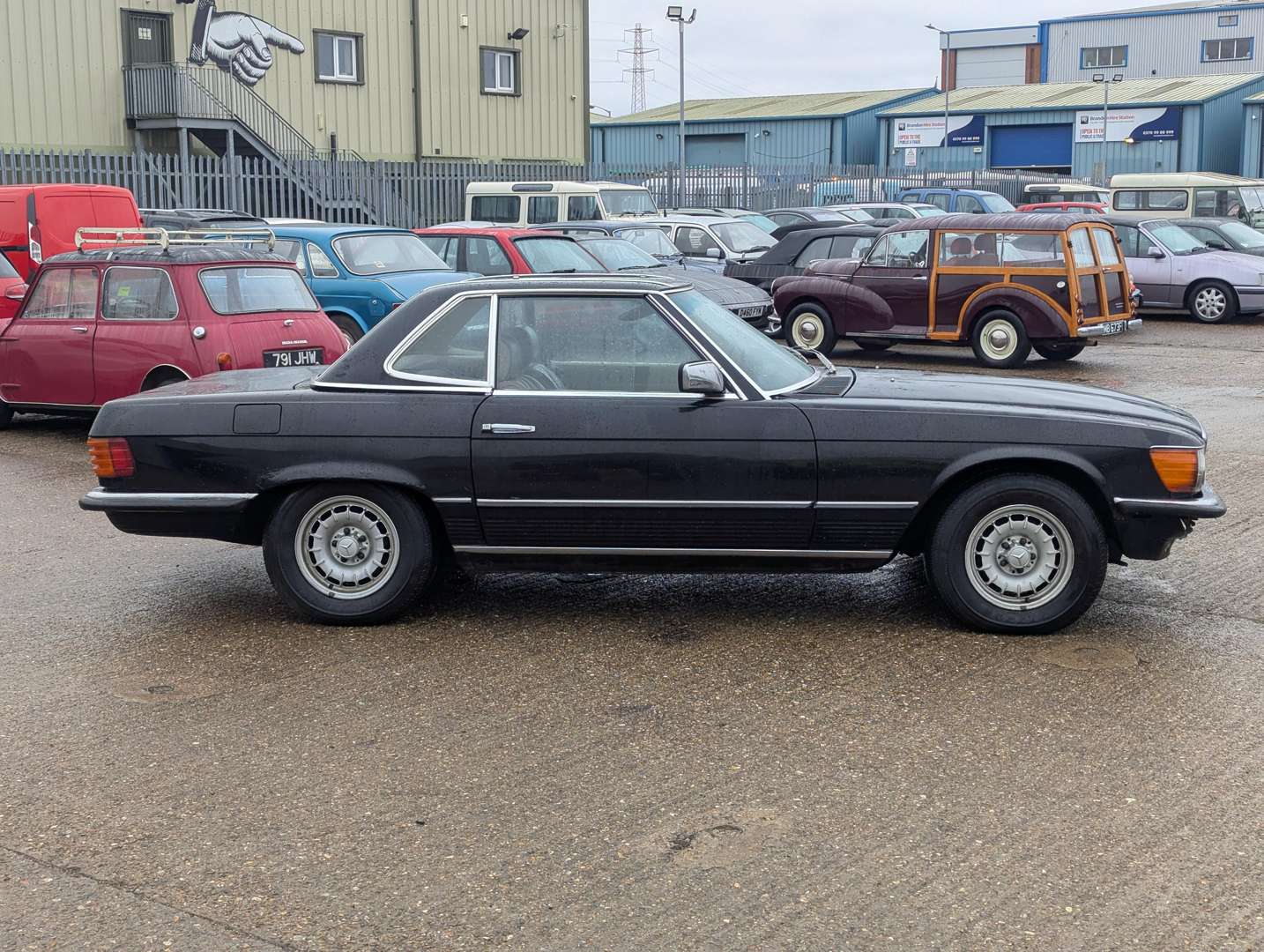 <p>1985 MERCEDES 380SL LHD</p>